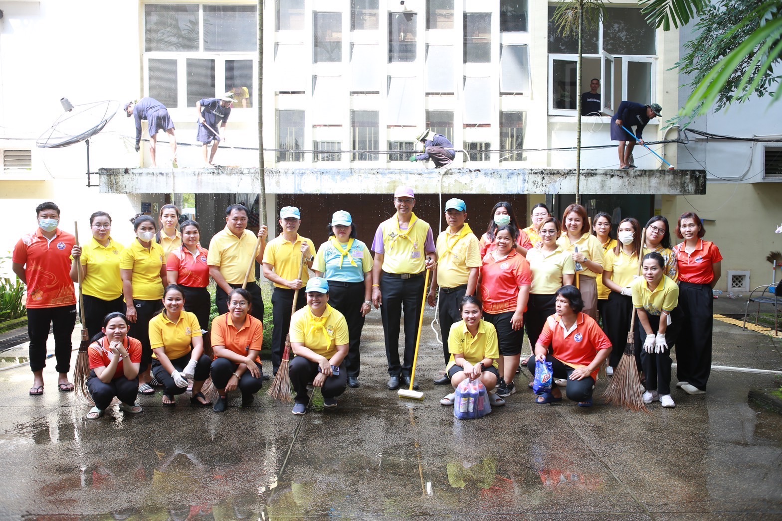 …พช.นครนายก ร่วมกิจกรรมจิตอาสาเพื่อปรับปรุงภูมิทัศน์บริเวณศาลากลางจังหวัดนครนายก