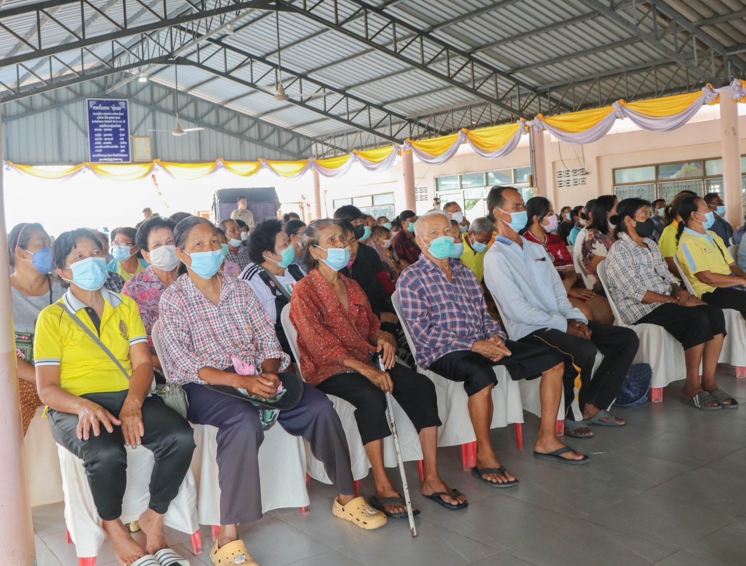 …พช.นครนายก ร่วมพิธีมอบสิ่งของพระราชทานให้แก่ประชาชนผู้ประสบภัย ณ พื้นที่จังหวัดนครนายก