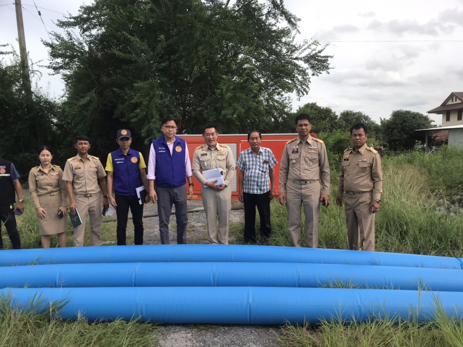 พช.ร่วมลงพื้นที่ติดตามสถานการณ์น้ำเพื่อเตรียมความพร้อมในการช่วยเหลือ ในบริเวณพื้นที่น้ำท่วมอำเภอเมืองนครนายก และอำเภอองครักษ์