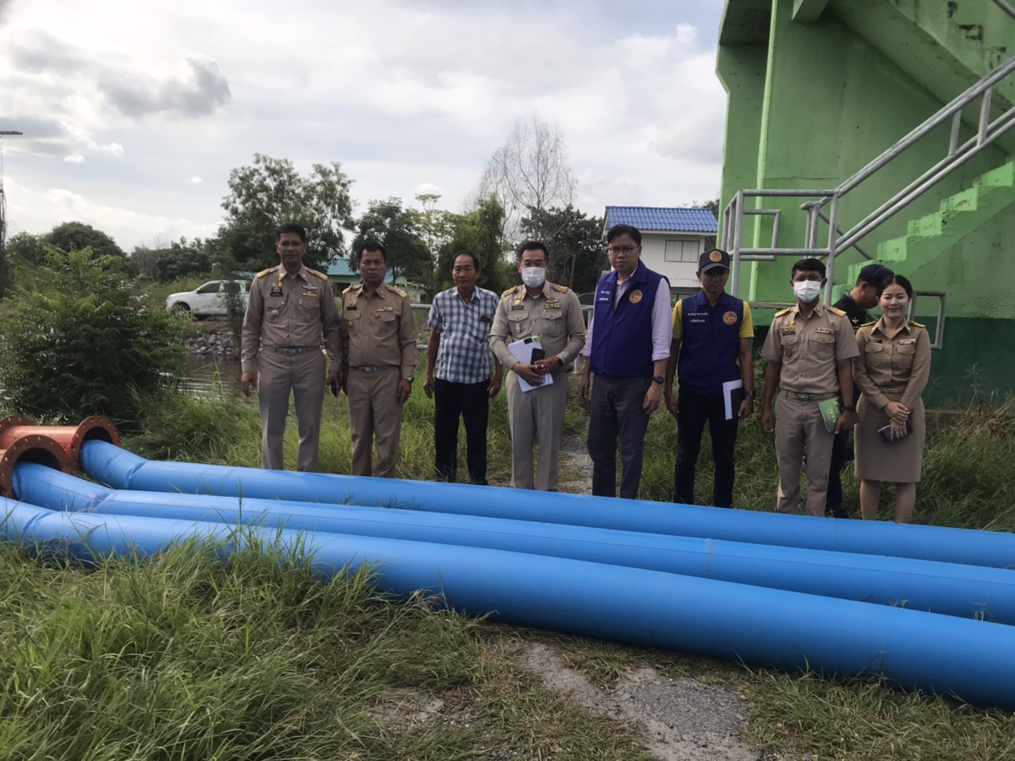 พช.ร่วมลงพื้นที่ติดตามสถานการณ์น้ำเพื่อเตรียมความพร้อมในการช่วยเหลือ ในบริเวณพื้นที่น้ำท่วมอำเภอเมืองนครนายก และอำเภอองครักษ์