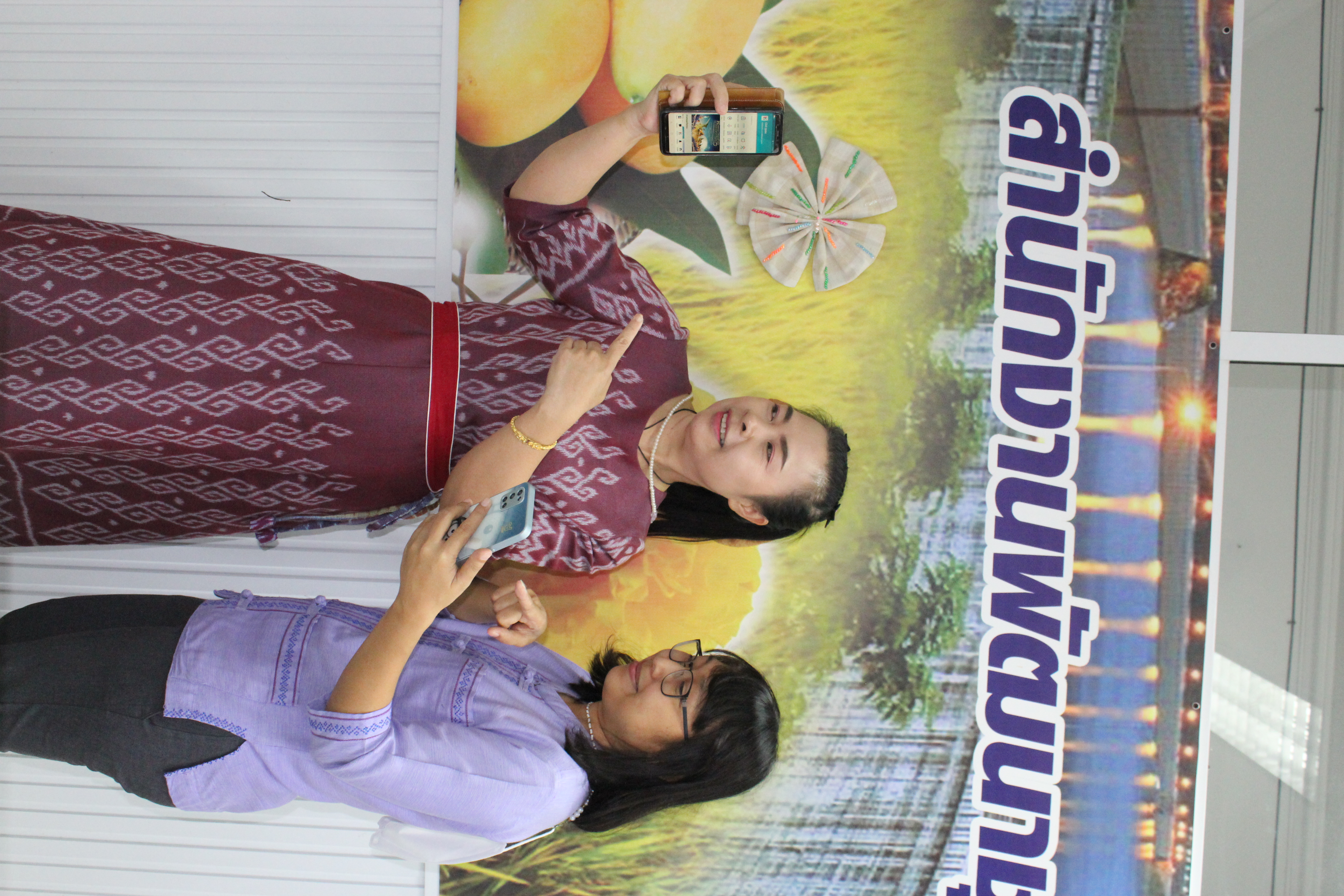 …พช.นครนายก ร่วมดาวน์โหลดและประชาสัมพันธ์ “แอฟพลิเคชั่น แพลตฟอร์มบริการ “Click ชุมชน”