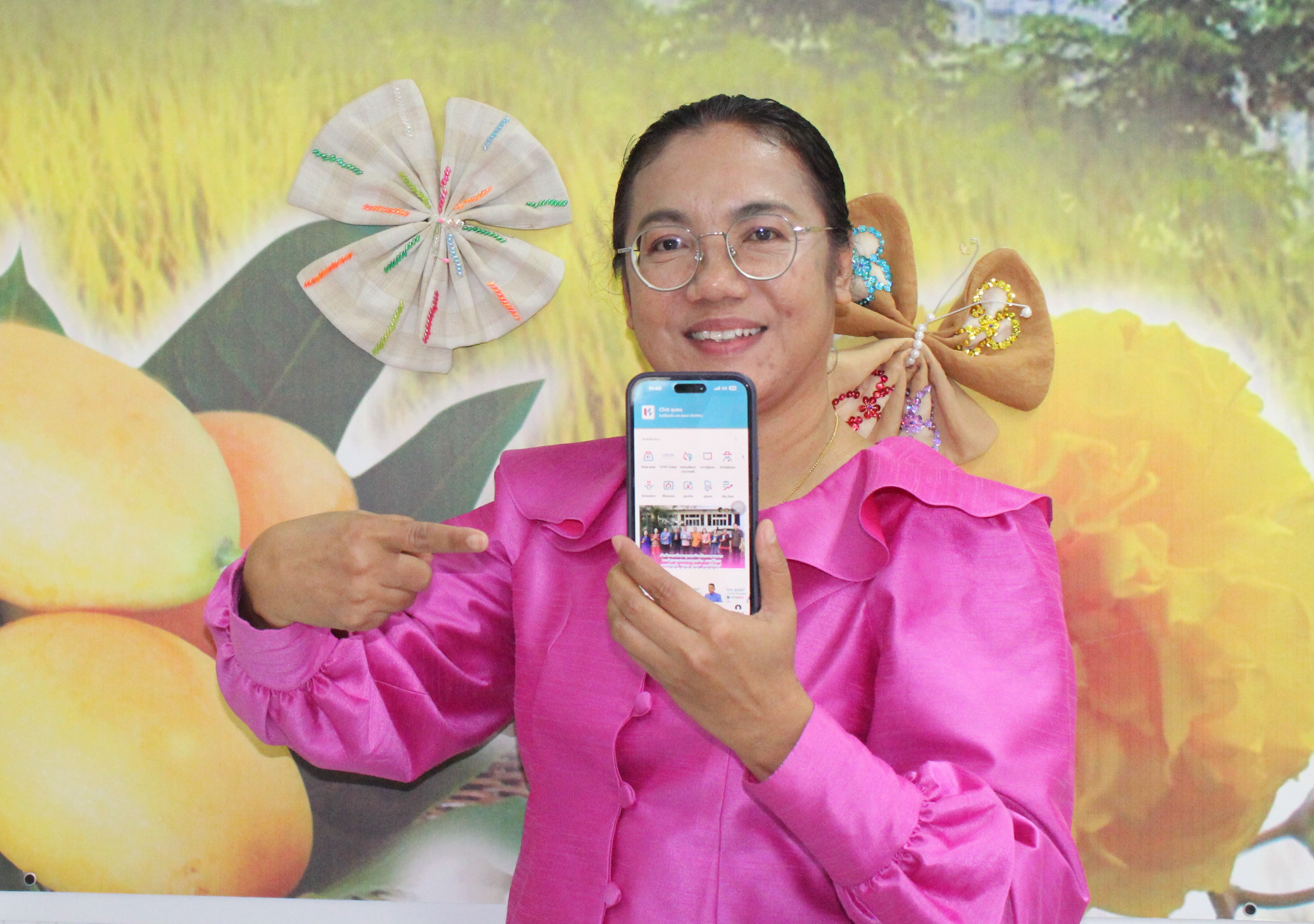 …พช.นครนายก ร่วมดาวน์โหลดและประชาสัมพันธ์ “แอฟพลิเคชั่น แพลตฟอร์มบริการ “Click ชุมชน”