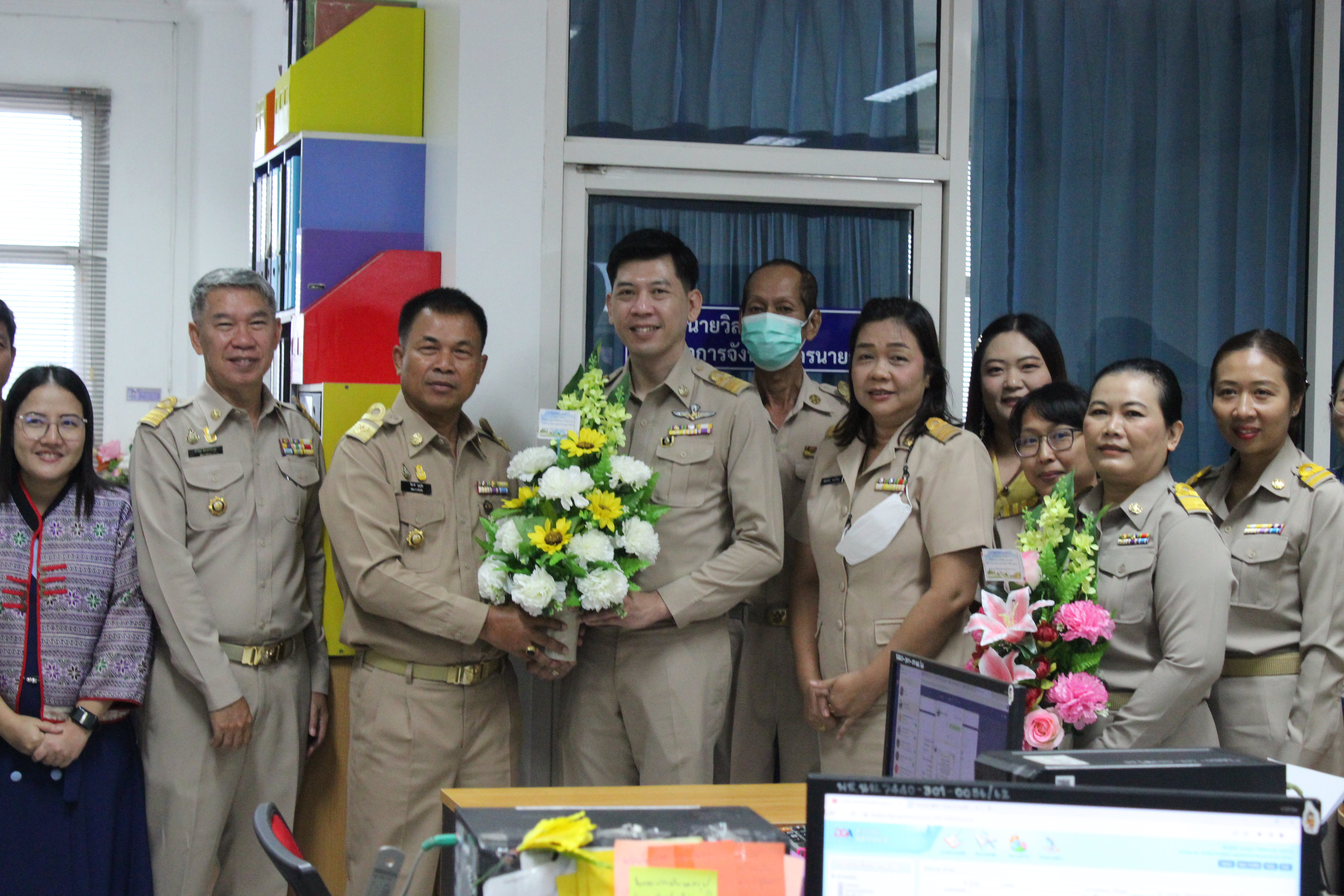 …พช.นครนายก ร่วมแสดงความยินดีกับข้าราชการผู้ได้รับแต่งตั้งให้ดำรงตำแหน่งใหม่