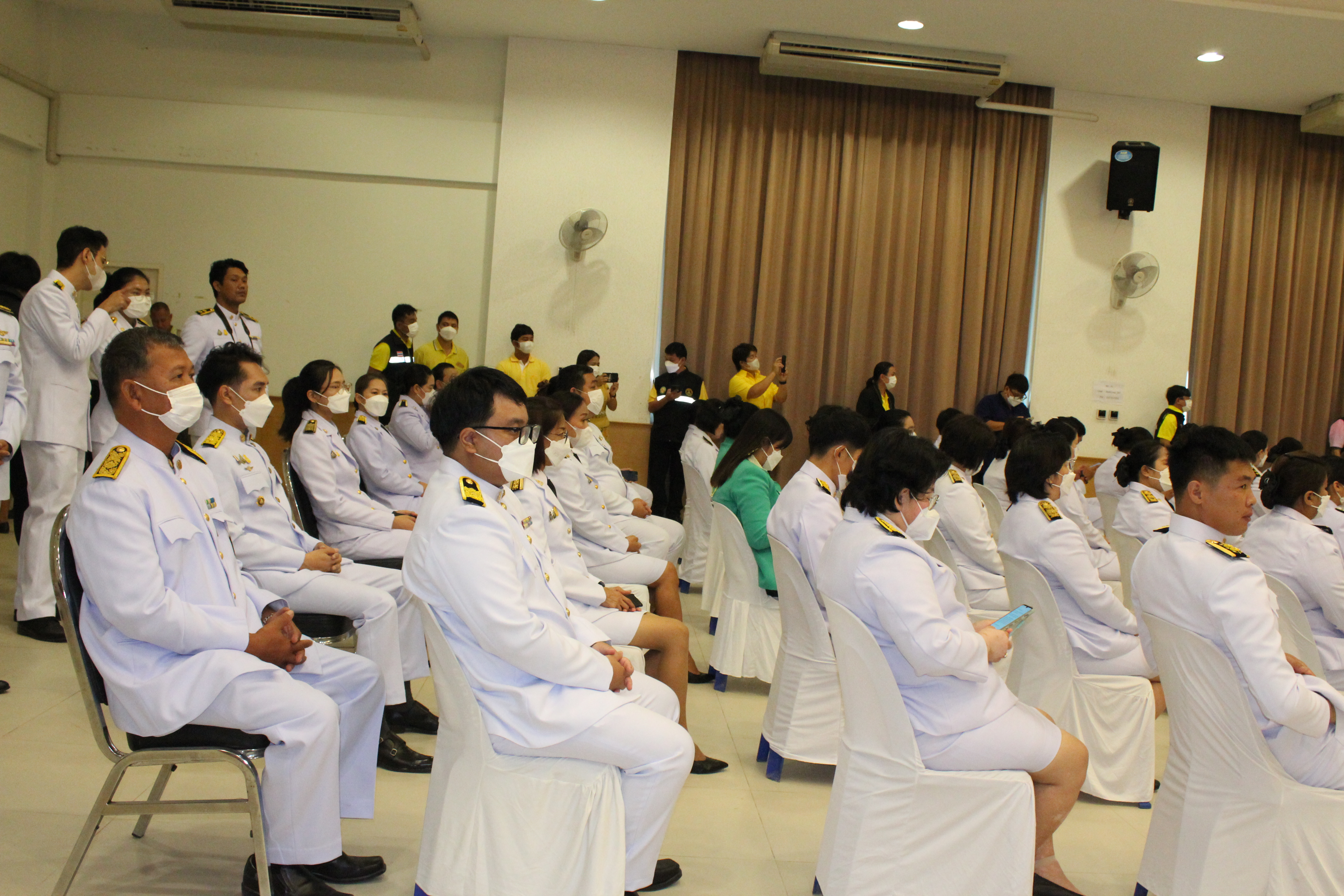 …พช.นครนายก ร่วมพิธีวางพานพุ่มดอกไม้สด ถวายราชสักการะเนื่องในวันพระบิดาแห่งฝนหลวง ประจำปีพุทธศักราช 2566