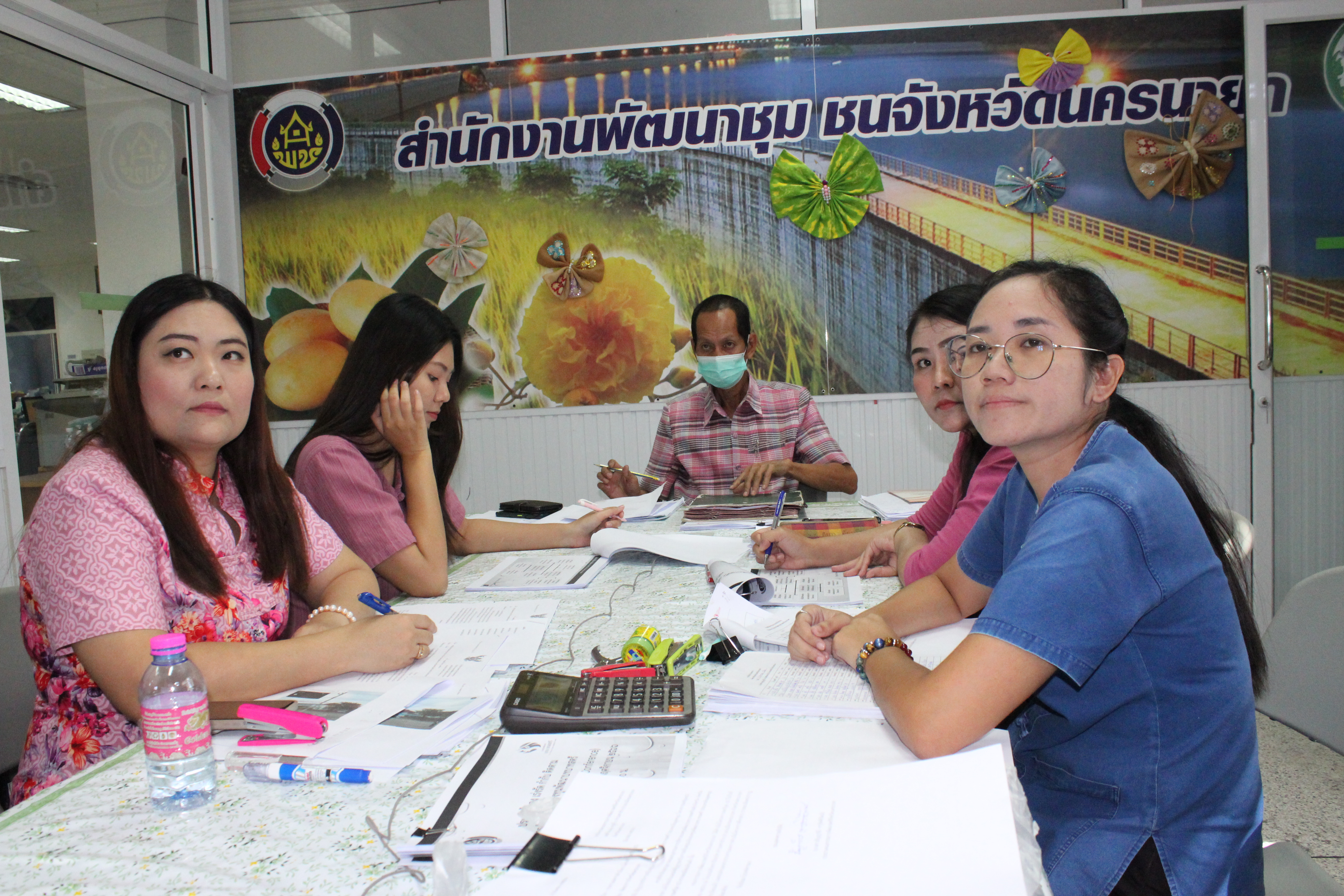 …พช.นครนายก ร่วมประชุมชี้แจง เร่งรัด กำกับ ติดตาม การดำเนินงานกองทุนพัฒนาบทบาทสตรี ผ่านระบบวีดิทัศน์ทางไกล (Video Conference)