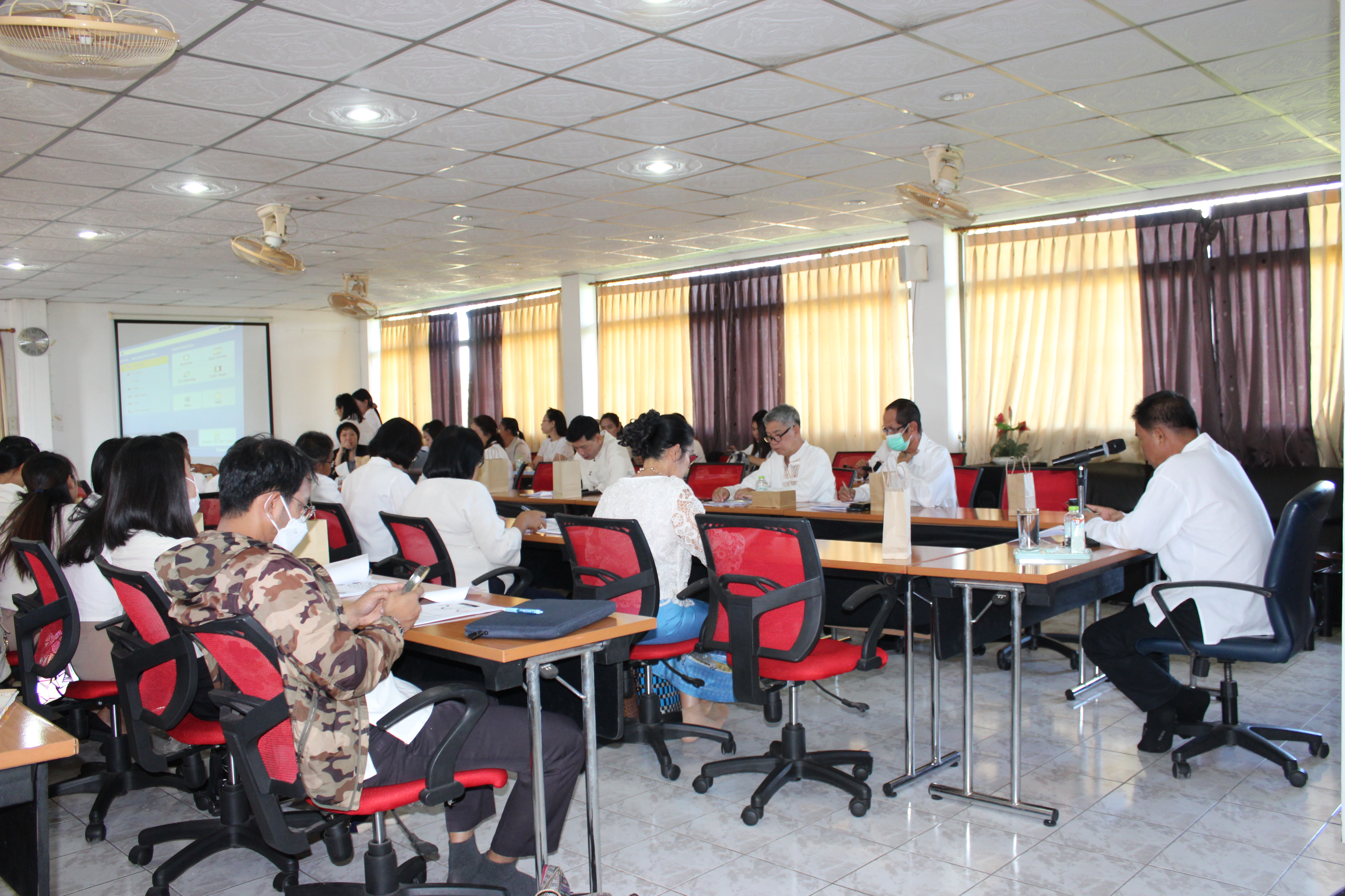 …พช.นครนายก ร่วมโครงการฝึกอบรมเพิ่มประสิทธิภาพแก่บุคลากรในสังกัดสำนักงานพัฒนาชุมชนจังหวัดนครนายก ด้านการเงินและพัสดุ