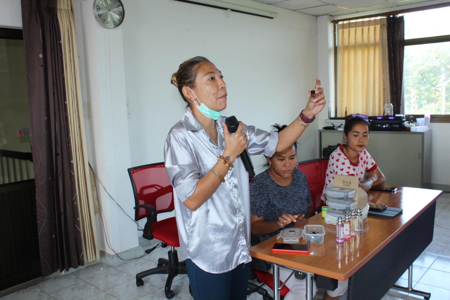 พช.นครนายก ประชุมคณะทำงานขับเคลื่อนกองทุนพัฒนาบทบาทสตรีจังหวัดนครนายก ครั้งที่ 1/2567