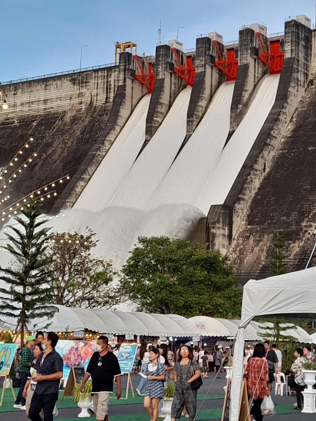 …พช.นครนายก ร่วมพิธีเปิดงาน “ฟังเพลงพ่อ คลอเสียงน้ำ ครั้งที่4”