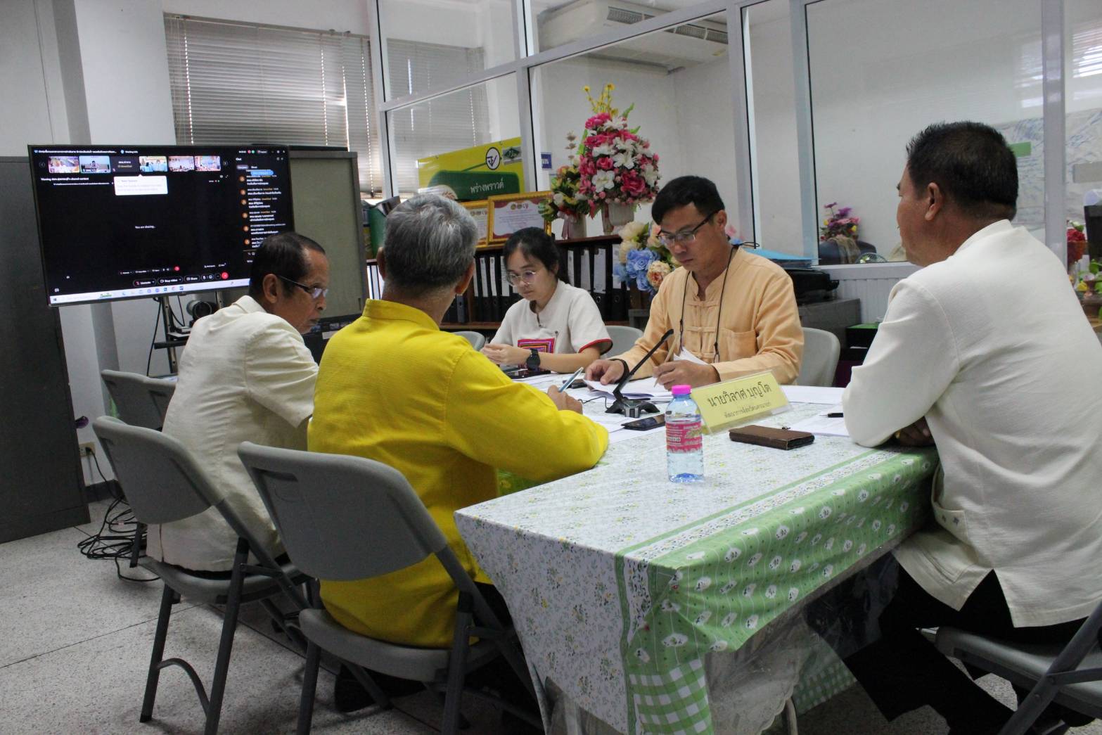 …พช.นครนายก ร่วมประชุมชี้แจงแนวทางการดำเนินงานภารกิจสำคัญที่อธิบดีกรมการพัฒนาชุมชน เน้นย้ำ ไตรมาส 1 (การขจัดความยากจนฯ)