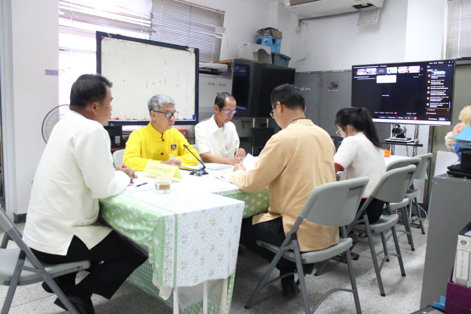 …พช.นครนายก ร่วมประชุมชี้แจงแนวทางการดำเนินงานภารกิจสำคัญที่อธิบดีกรมการพัฒนาชุมชน เน้นย้ำ ไตรมาส 1 (การขจัดความยากจนฯ)