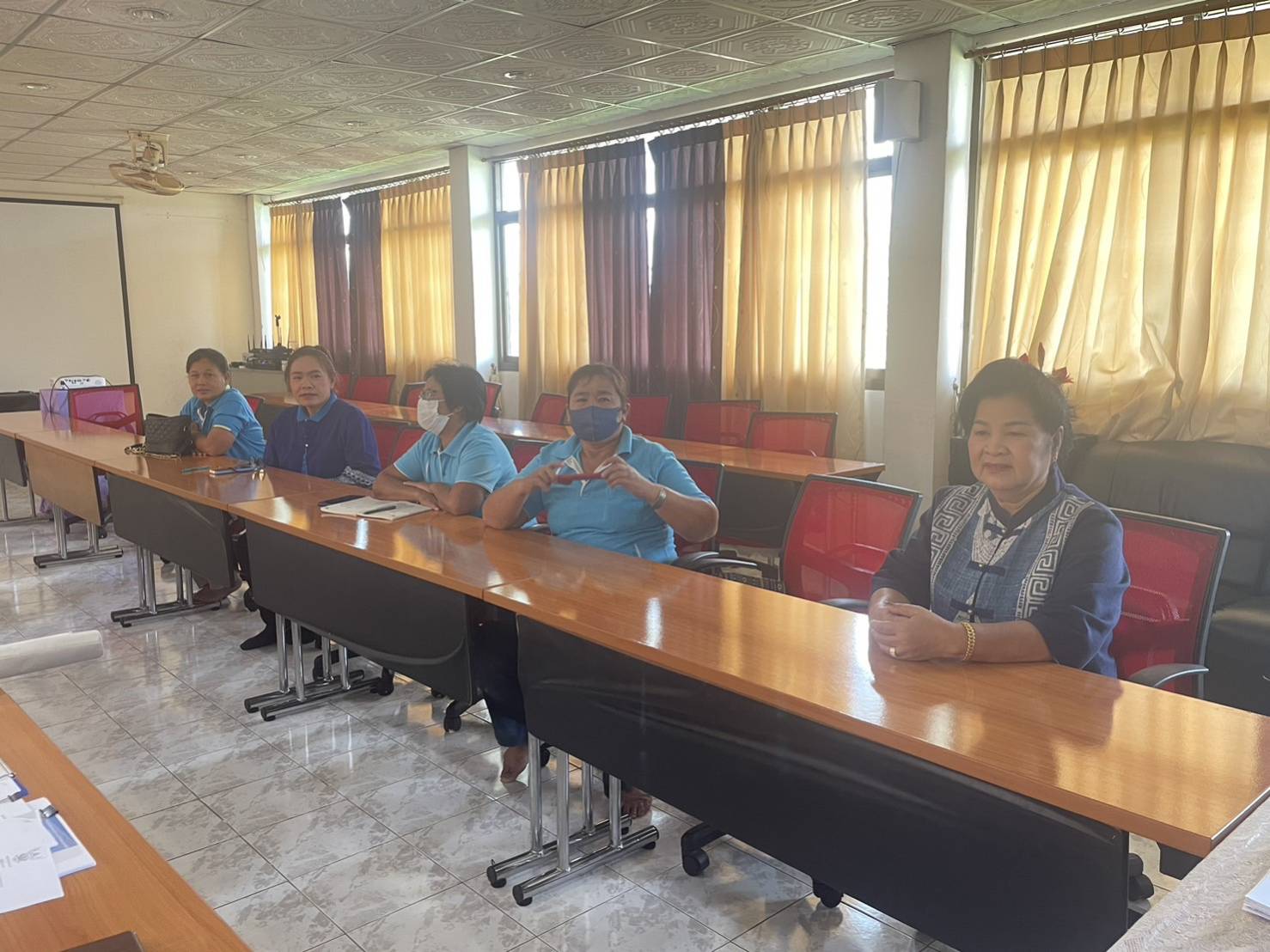 📣📣พช.นครนายก ร่วมให้กำลังใจผู้ผลิต ผู้ประกอบการ OTOP ร่วมจำหน่ายสินค้างาน OTOP City 2023