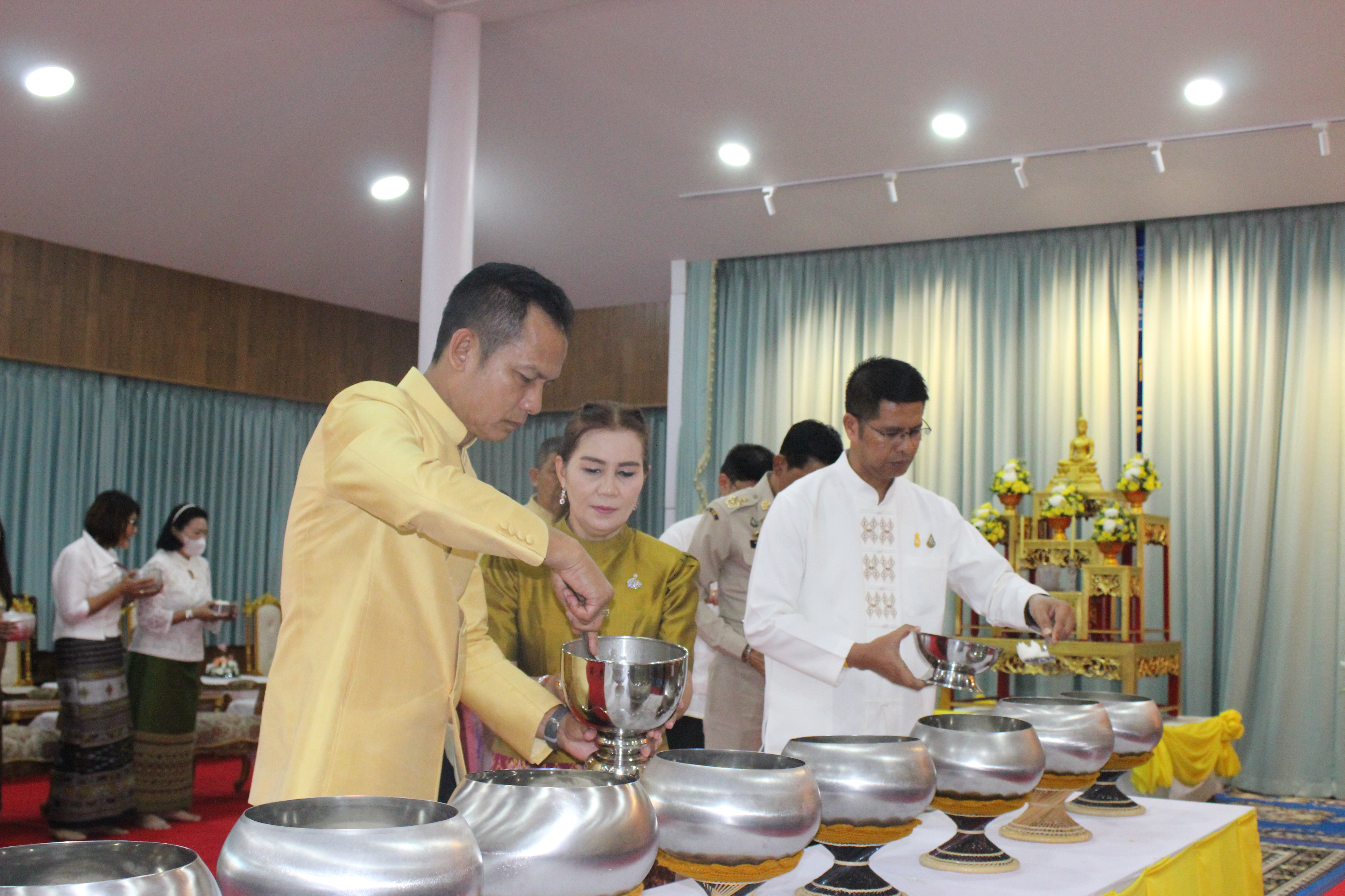 …พช.นครนายก ร่วมกิจกรรม ผู้ว่าฯ พาแต่งกายผ้าไทย หิ้วปิ่นโตเข้าวัด ศรัทธาอิ่มบุญ เกื้อหนุนพระพุทธศาสนา รักษาสิ่งแวดล้อม จังหวัดนครนายก ประจำปีงบประมาณ พ.ศ.2567