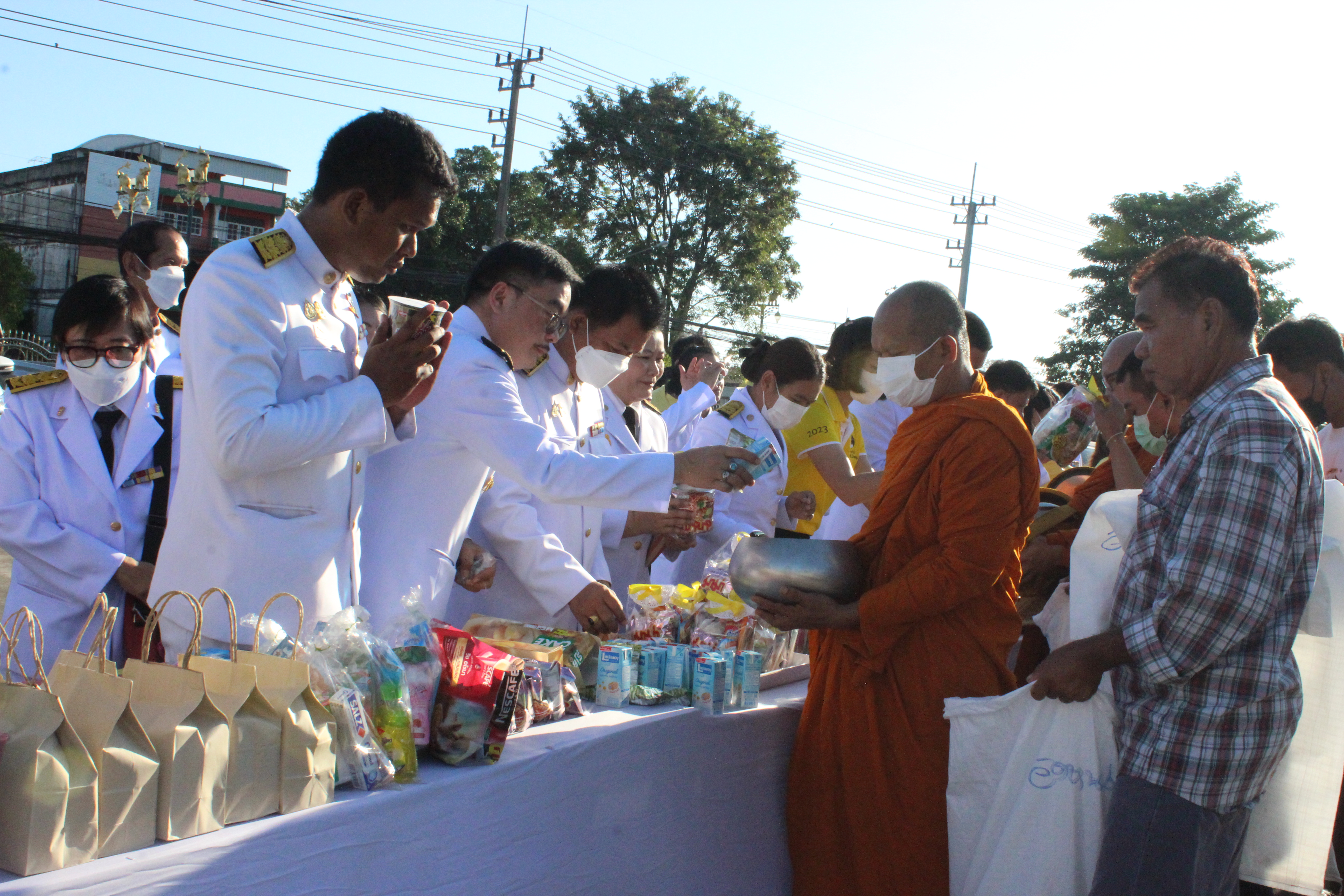…พช.นครนายก ร่วมกิจกรรมเนื่องในวันคล้ายวันพระบรมราชสมภพพระบาทสมเด็จพระบรมชนกาธิเบศร มหาภูมิพลอดุลยเดชมหาราช บรมนาถบพิตร วันชาติ และวันพ่อแห่งชาติ 5 ธันวาคม 2566