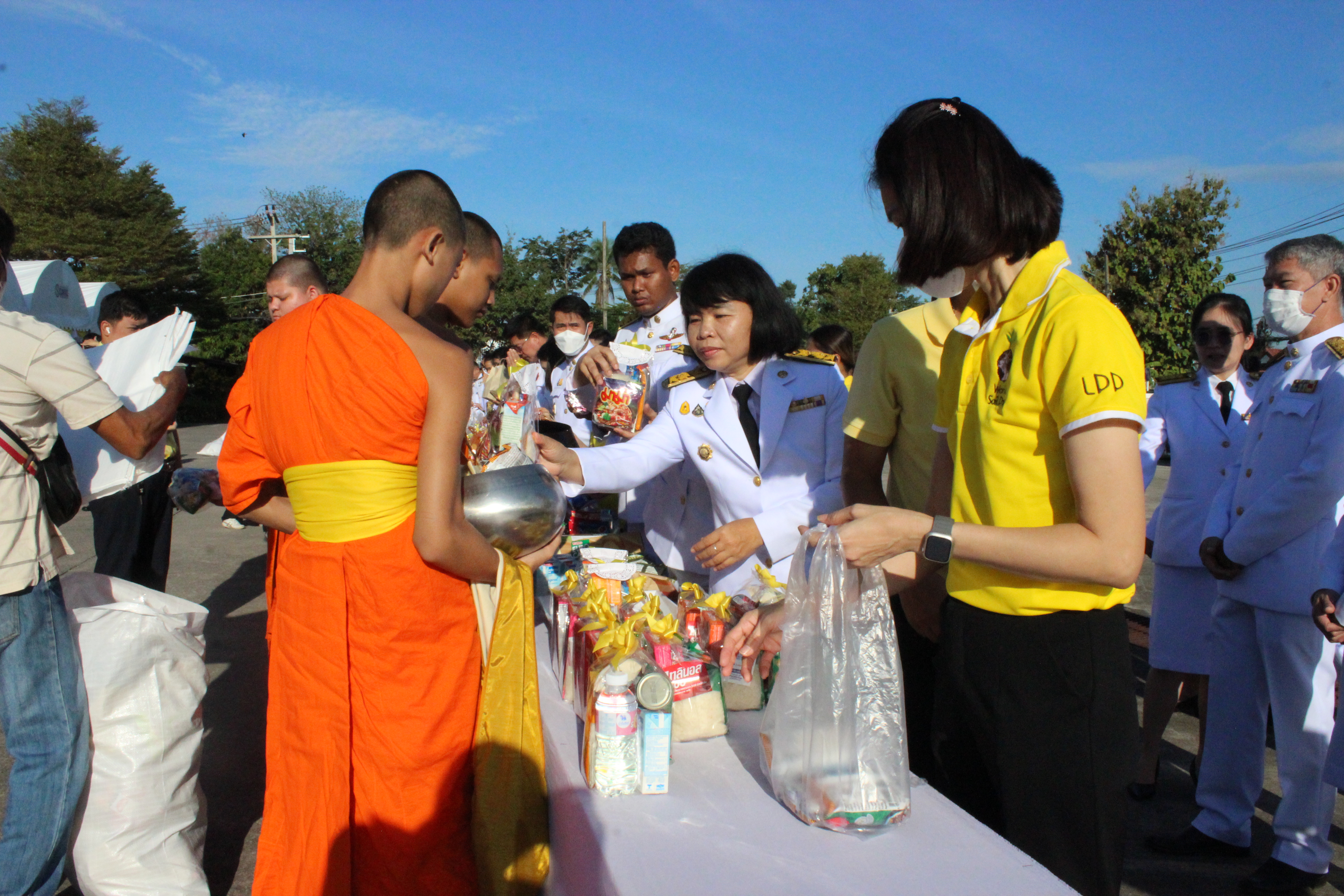 …พช.นครนายก ร่วมกิจกรรมเนื่องในวันคล้ายวันพระบรมราชสมภพพระบาทสมเด็จพระบรมชนกาธิเบศร มหาภูมิพลอดุลยเดชมหาราช บรมนาถบพิตร วันชาติ และวันพ่อแห่งชาติ 5 ธันวาคม 2566