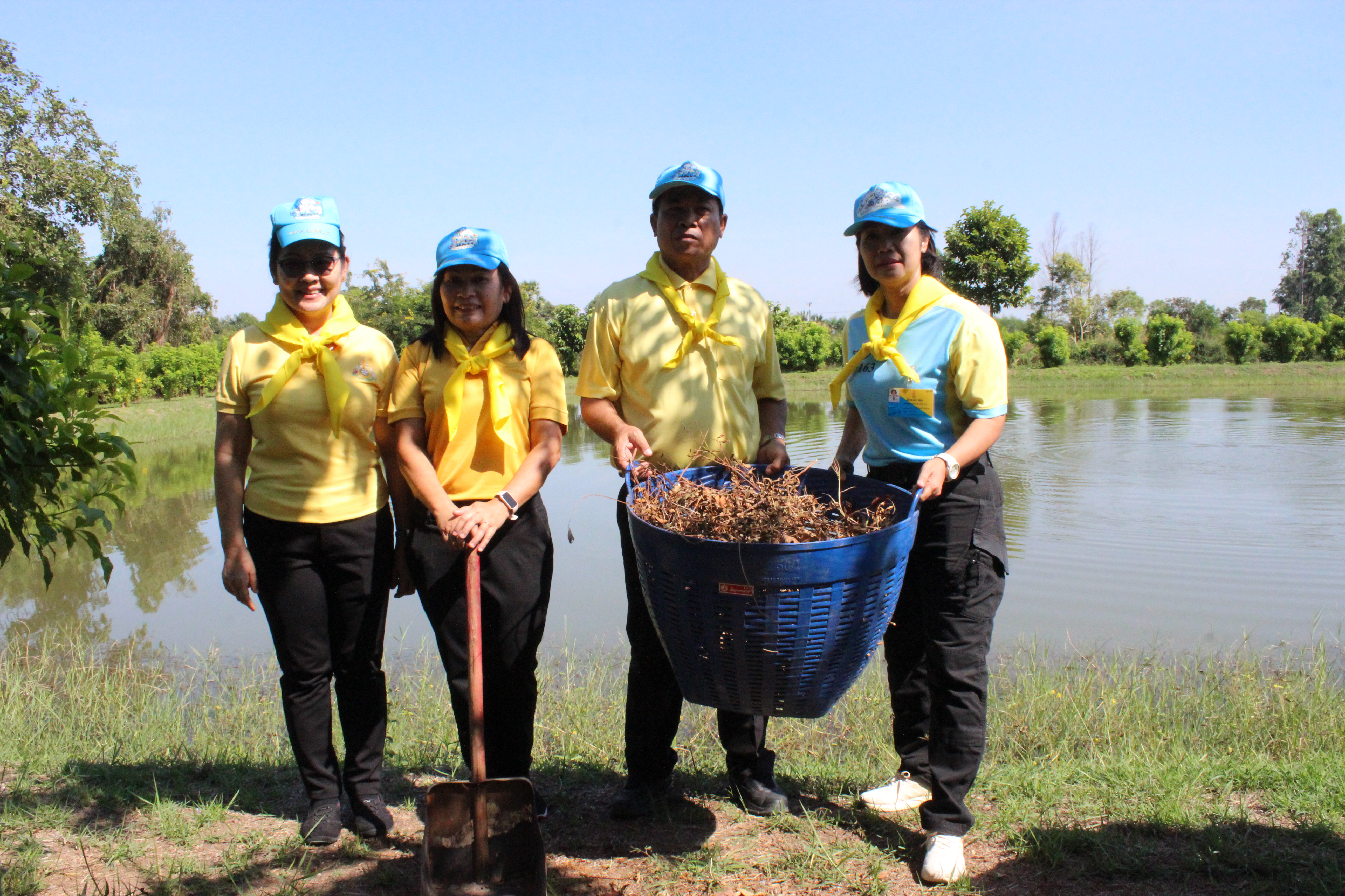 …พช.นครนายก ร่วมพิธีเปิดกิจกรรมจิตอาสา เนื่องในโอกาสวันคล้ายวันพระบรมราชสมภพ พระบาทสมเด็จพระบรมชนกาธิเบศร มหาภูมิพลอดุลยเดชมหาราช บรมนาถบพิตร (วันชาติไทย วันพ่อแห่งชาติ วันดินโลก) 5 ธันวาคม 2566