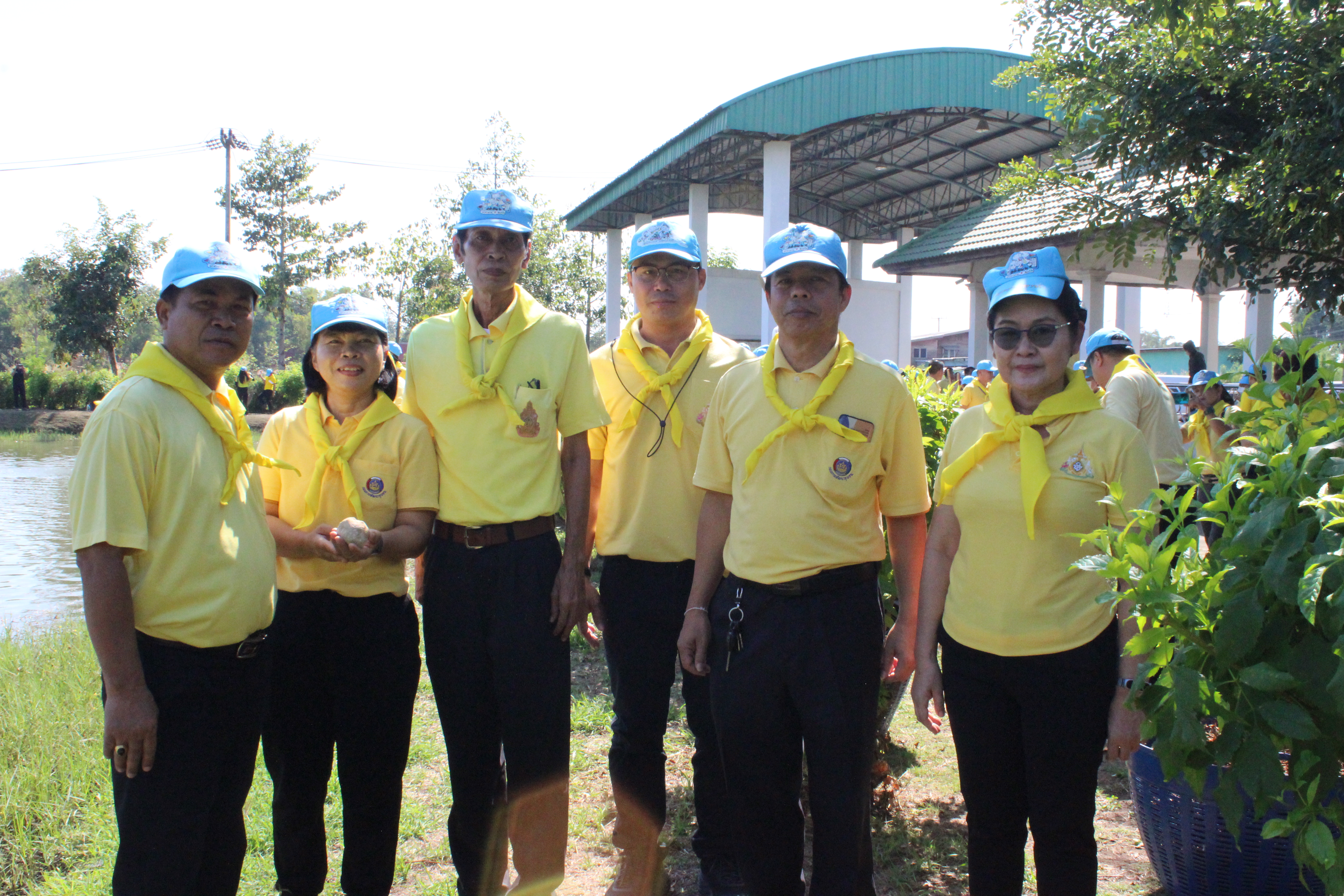 …พช.นครนายก ร่วมพิธีเปิดกิจกรรมจิตอาสา เนื่องในโอกาสวันคล้ายวันพระบรมราชสมภพ พระบาทสมเด็จพระบรมชนกาธิเบศร มหาภูมิพลอดุลยเดชมหาราช บรมนาถบพิตร (วันชาติไทย วันพ่อแห่งชาติ วันดินโลก) 5 ธันวาคม 2566