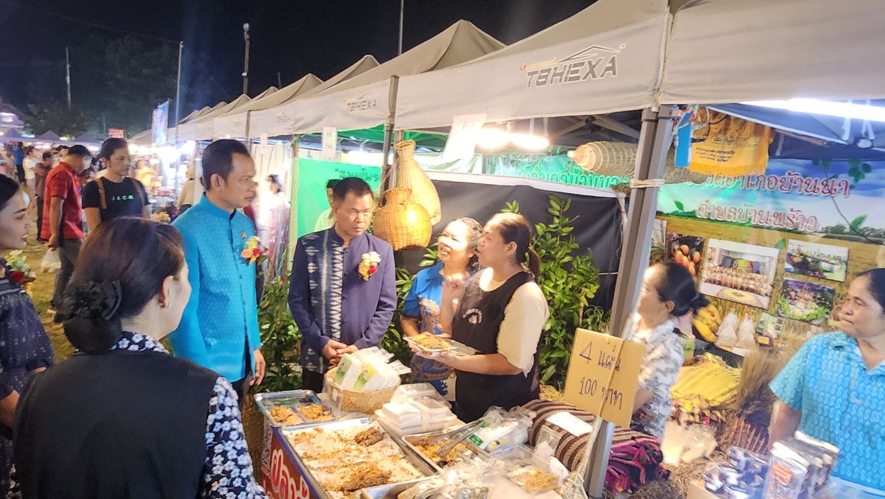 …พช.นครนายก ร่วมงานของดีอำเภอบ้านนา ประจำปี 2566