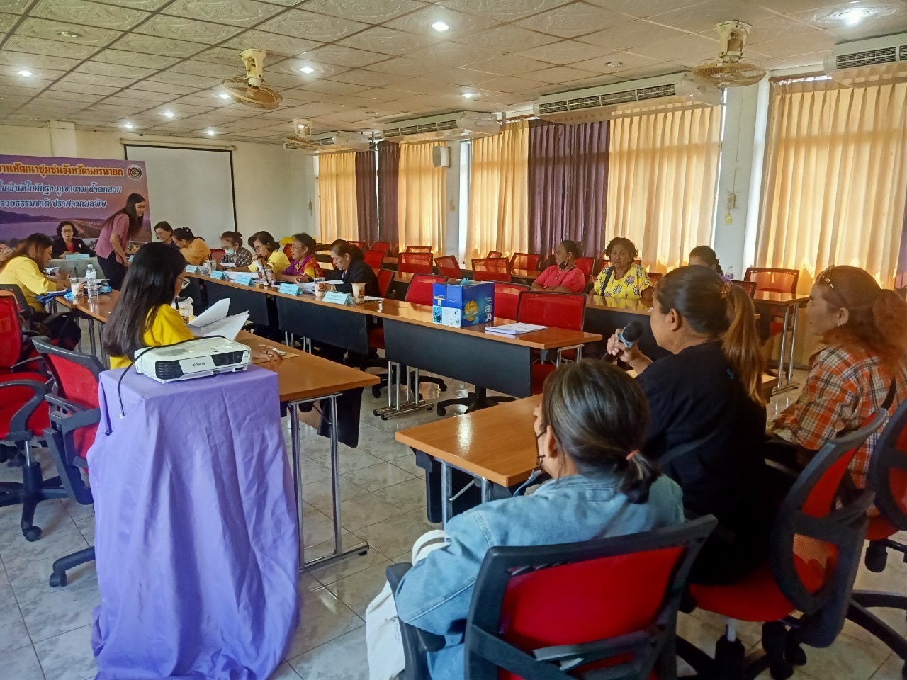 …พช.นครนายก ประชุมคณะทำงานขับเคลื่อนกองทุนพัฒนาบทบาทสตรีจังหวัดนครนายก ครั้งที่ 8/2566