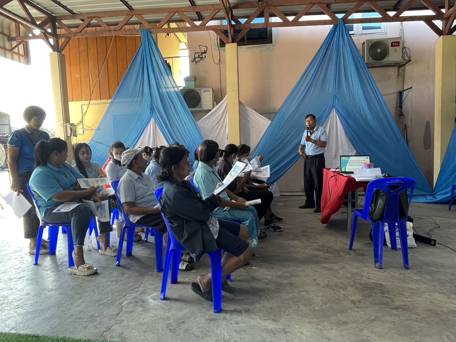 …พช.นครนายก ร่วมเป็นวิทยากรโครงการพัฒนาศักยภาพผู้นำหมู่บ้านต้นกล้ากองทุนแม่ของแผ่นดิน