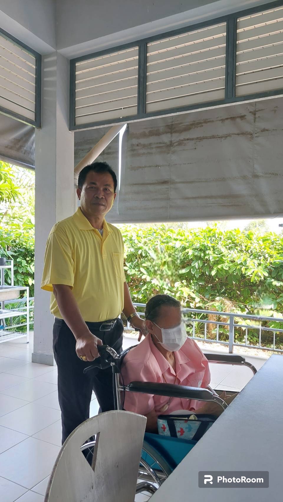 …พช.นครนายก ร่วมลงพื้นที่ให้กำลังใจหญิงชราไร้ที่พึ่งบ้านสุทธาวาส องครักษ์