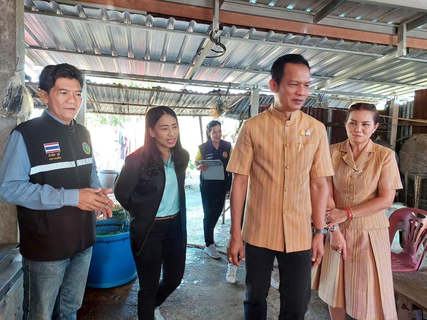 …พช.นครนายก ลงพื้นที่เยี่ยมนักเรียนทุนพระราชทาน ม.ท.ศ. รุ่นที่ 12 – 15