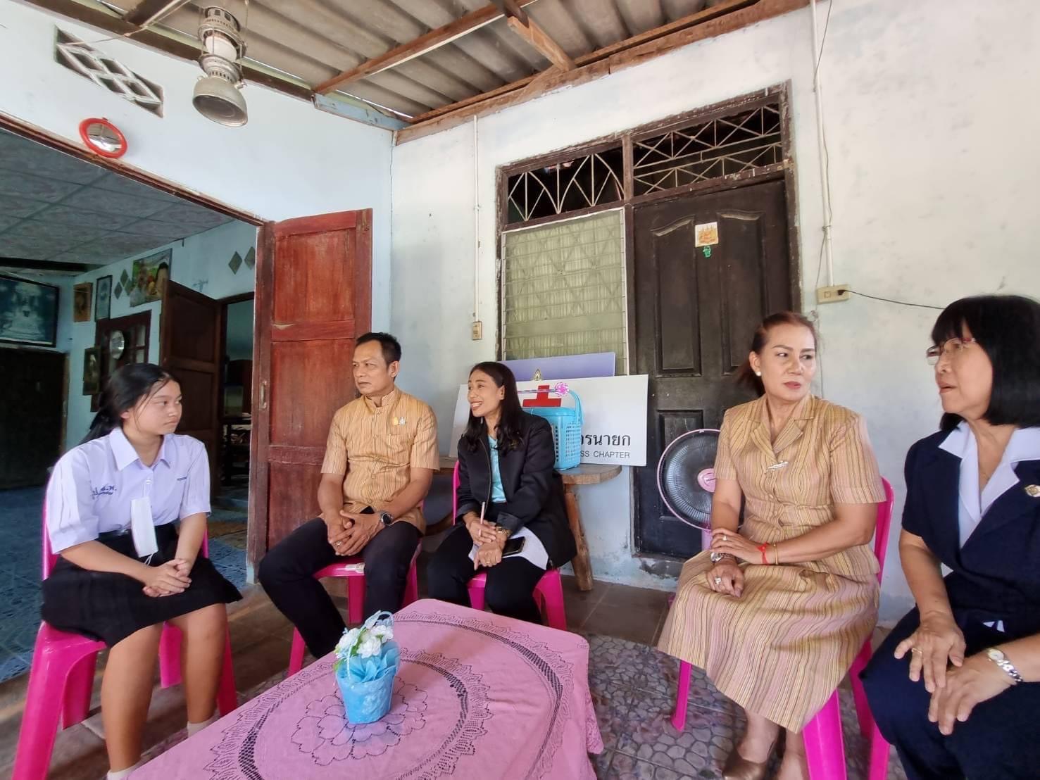 …พช.นครนายก ลงพื้นที่เยี่ยมนักเรียนทุนพระราชทาน ม.ท.ศ. รุ่นที่ 12 – 15
