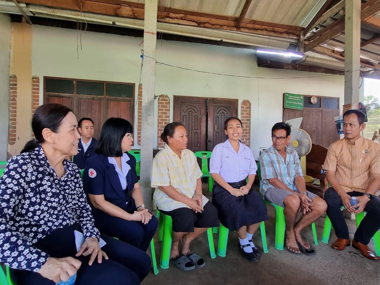 …พช.นครนายก ลงพื้นที่เยี่ยมนักเรียนทุนพระราชทาน ม.ท.ศ. รุ่นที่ 12 – 15