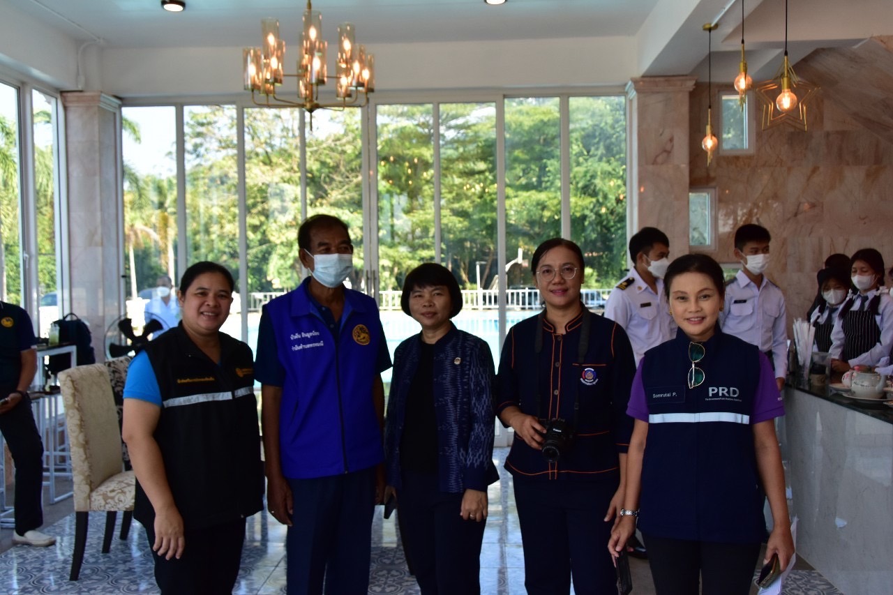 …พช.นครนายก ลงพื้นที่เยี่ยมนักเรียนทุนพระราชทาน ม.ท.ศ. รุ่นที่ 12 – 15