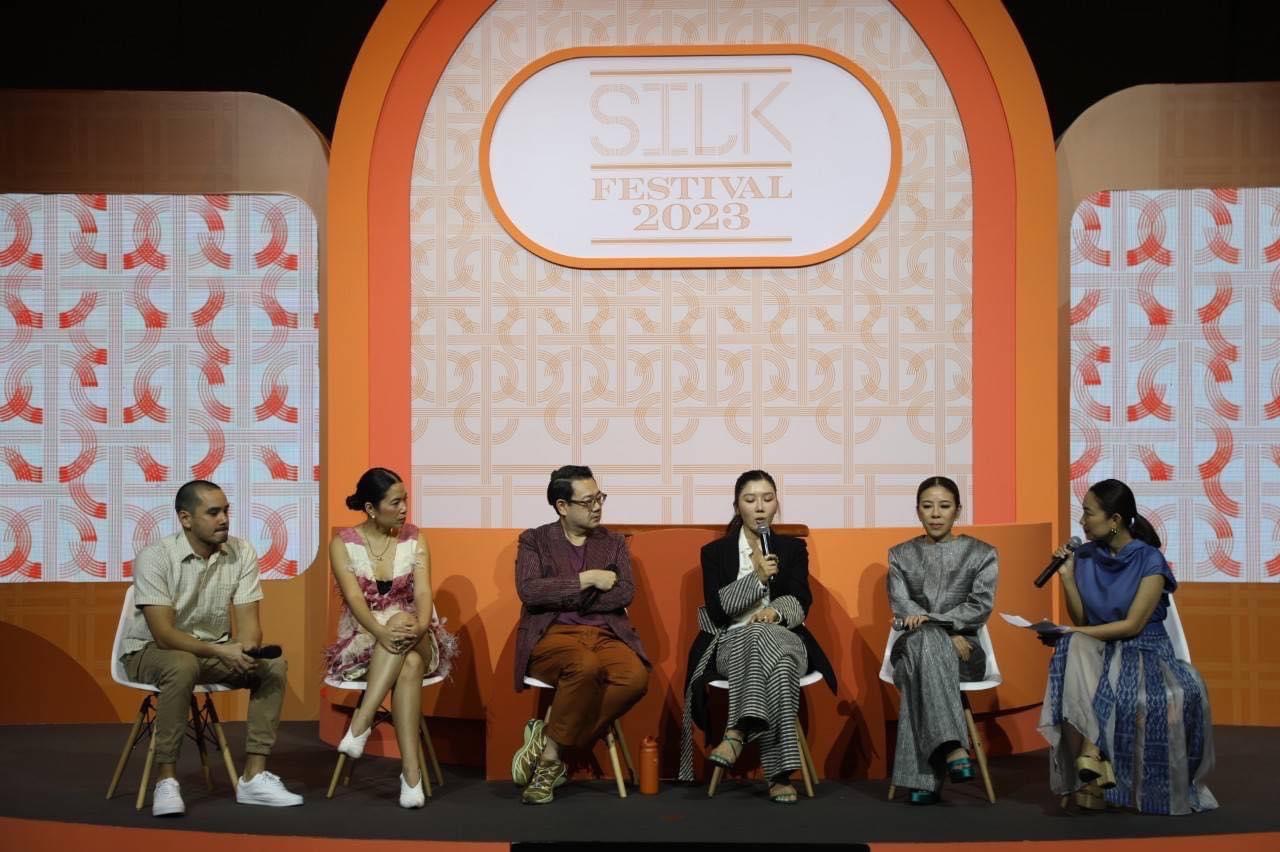 …พช.นครนายก ร่วมงาน Silk Festival 2023 Silk Success Sustainability
