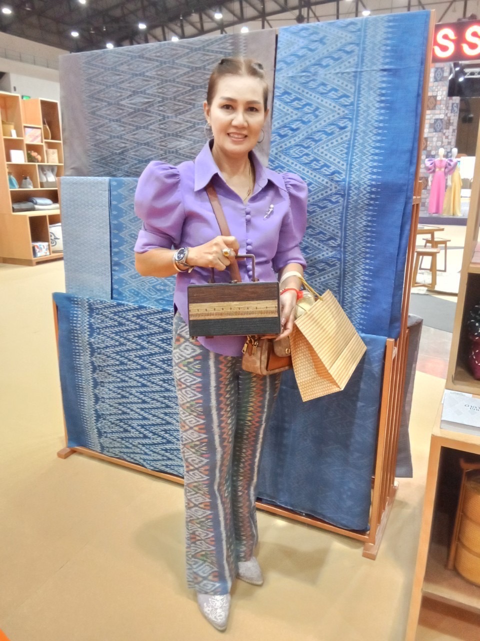 …ประธานแม่บ้านมหาดไทยจังหวัดนครนายก ร่วมงาน Silk Festival 2023 Silk Success Sustainability