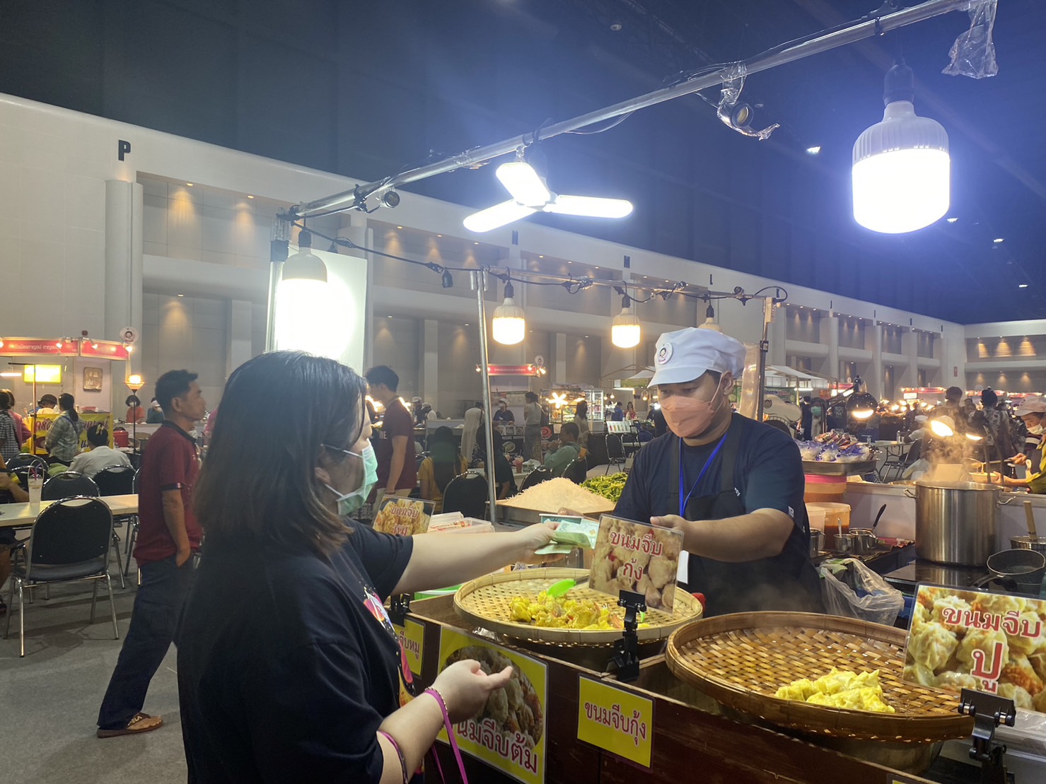 …จังหวัดนครนายก ขนทัพผู้ผลิต ผู้ประกอบการ OTOP ร่วมจำหน่ายสินค้างาน OTOP City 2023