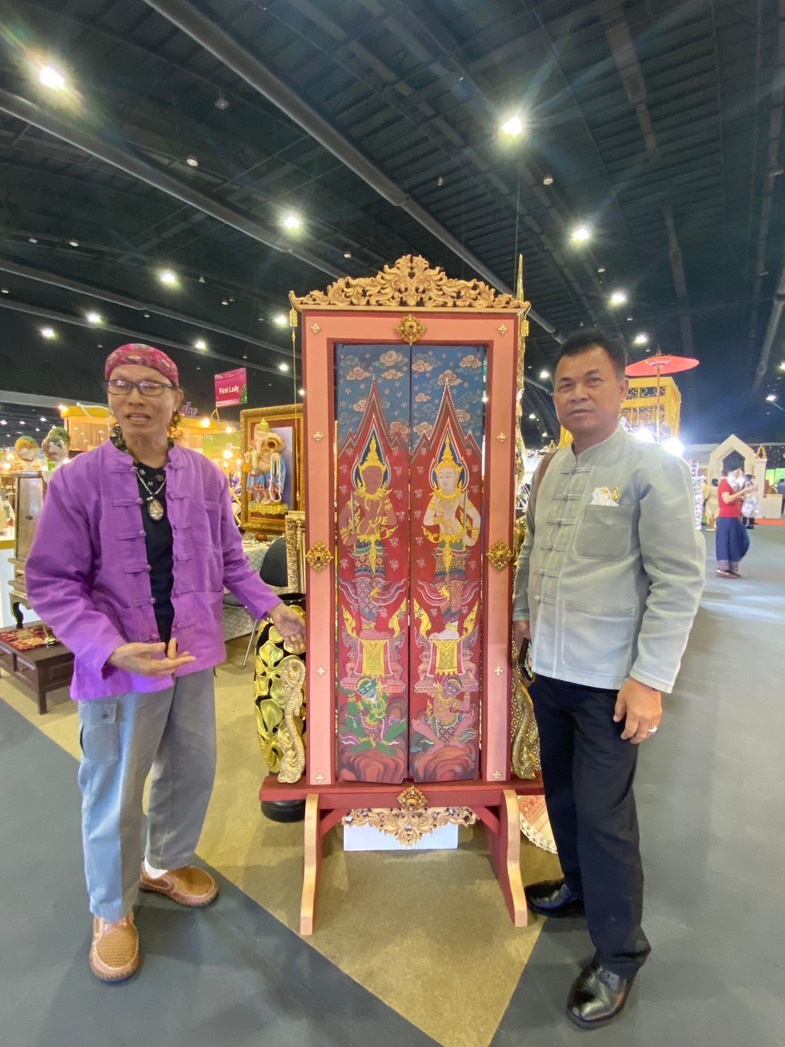 …มท.1 เยี่ยมชมและให้กำลังใจผู้ผลิต ผู้ประกอบการ OTOP ร่วมจำหน่ายสินค้างาน OTOP City 2023