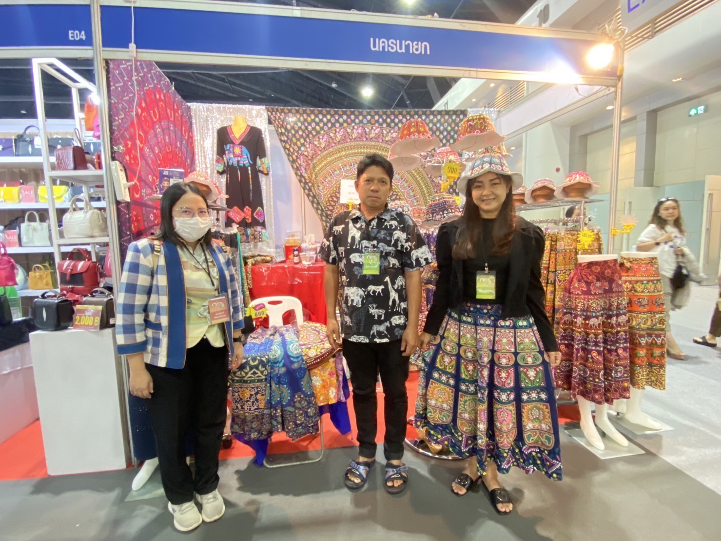 …พช.นครนายก ขนทัพผู้ผลิต ผู้ประกอบการ OTOP ร่วมจำหน่ายสินค้างาน OTOP City 2023