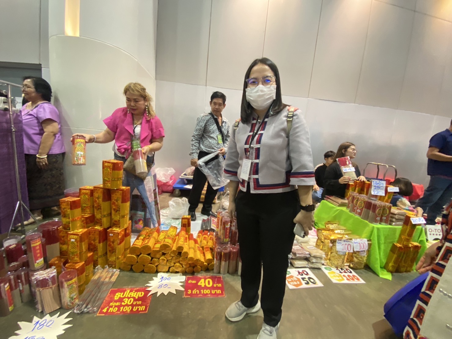 …พช.นครนายก ขนทัพผู้ผลิต ผู้ประกอบการ OTOP ร่วมจำหน่ายสินค้างาน OTOP City 2023