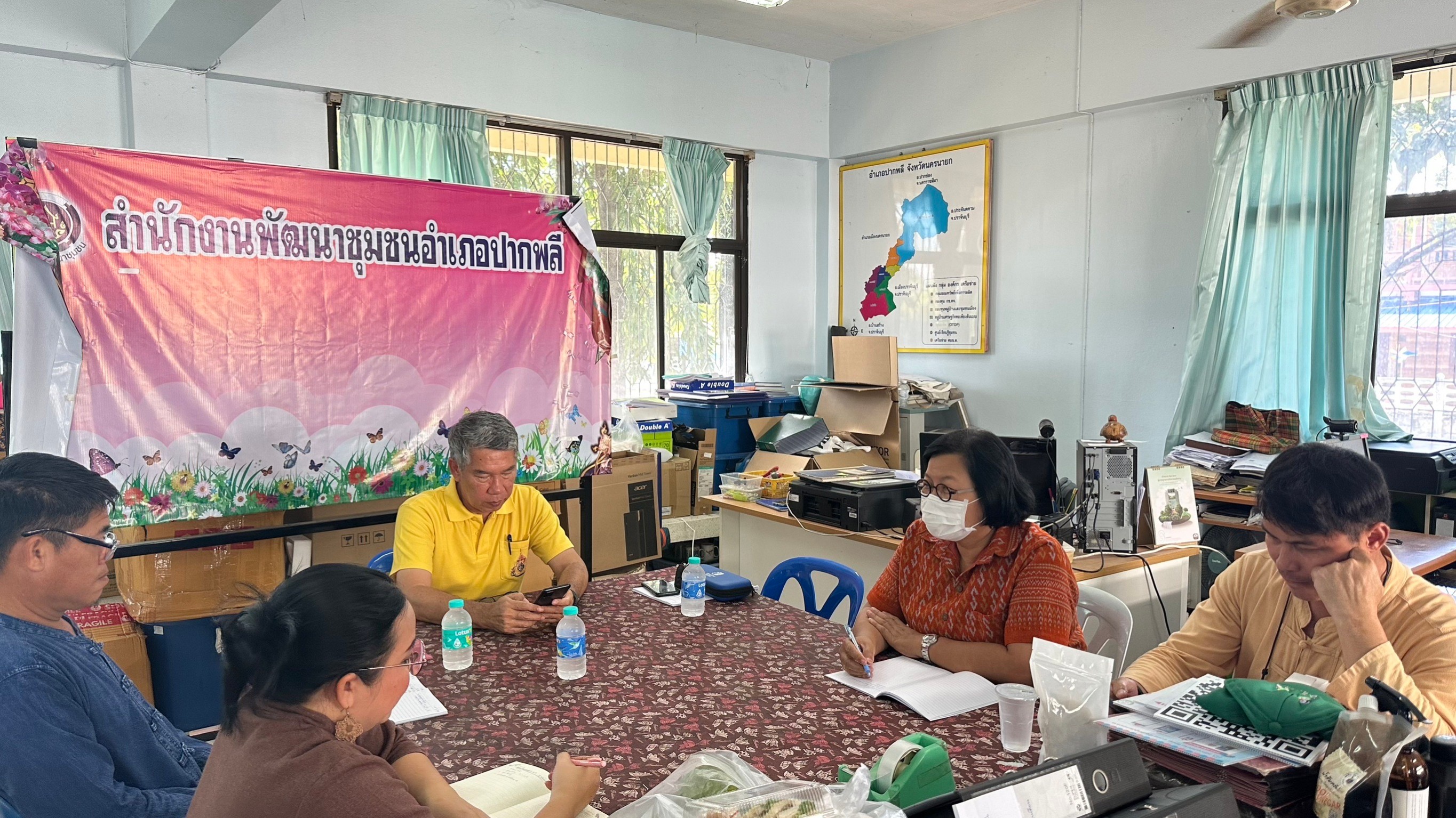 …พช.นครนายก ลงพื้นที่ติดตามการดำเนินงานตามแผนปฏิบัติงานและแผนการใช้จ่ายงบประมาณ ประจำปีงบประมาณ พ.ศ. 2567