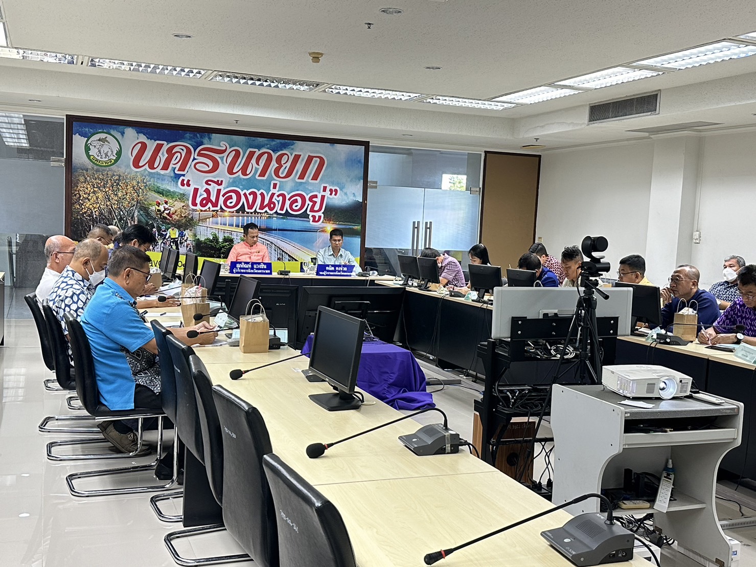 …พช.นครนายก ร่วมประชุมขับเคลื่อนและติดตามนโยบายของรัฐบาลและภารกิจสำคัญของกระทรวงมหาดไทย