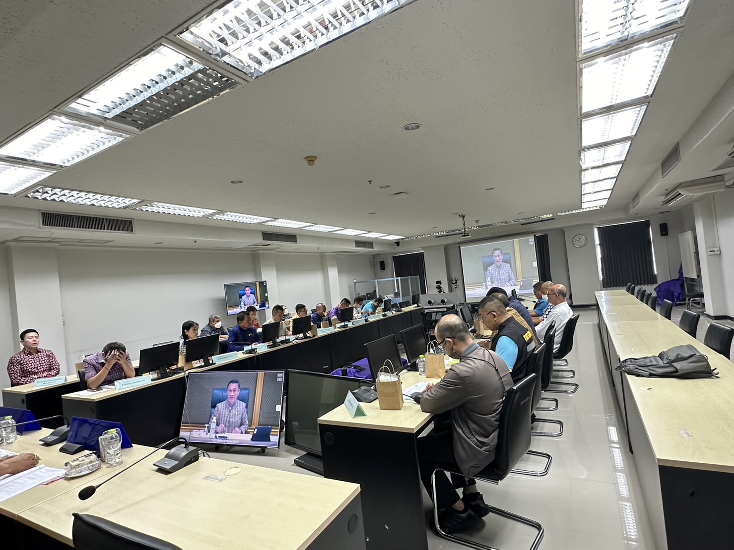 …พช.นครนายก ร่วมประชุมขับเคลื่อนและติดตามนโยบายของรัฐบาลและภารกิจสำคัญของกระทรวงมหาดไทย