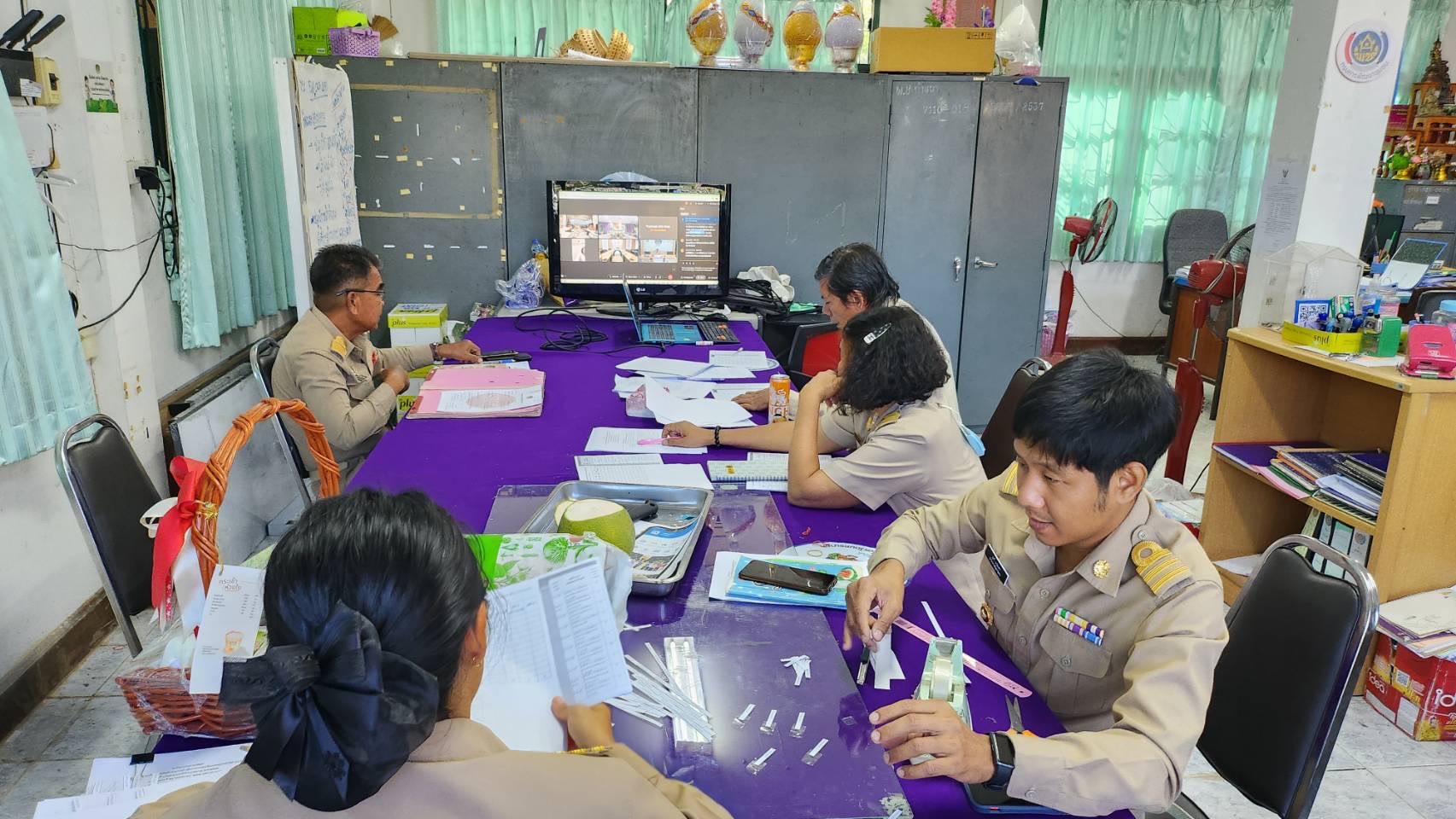 …พช.นครนายก ร่วมประชุมชี้แจงแนวทางการดำเนินงานภารกิจสำคัญที่อธิบดีกรมการพัฒนาชุมชน เน้นย้ำ ไตรมาส 1 (การขจัดความยากจนฯ)