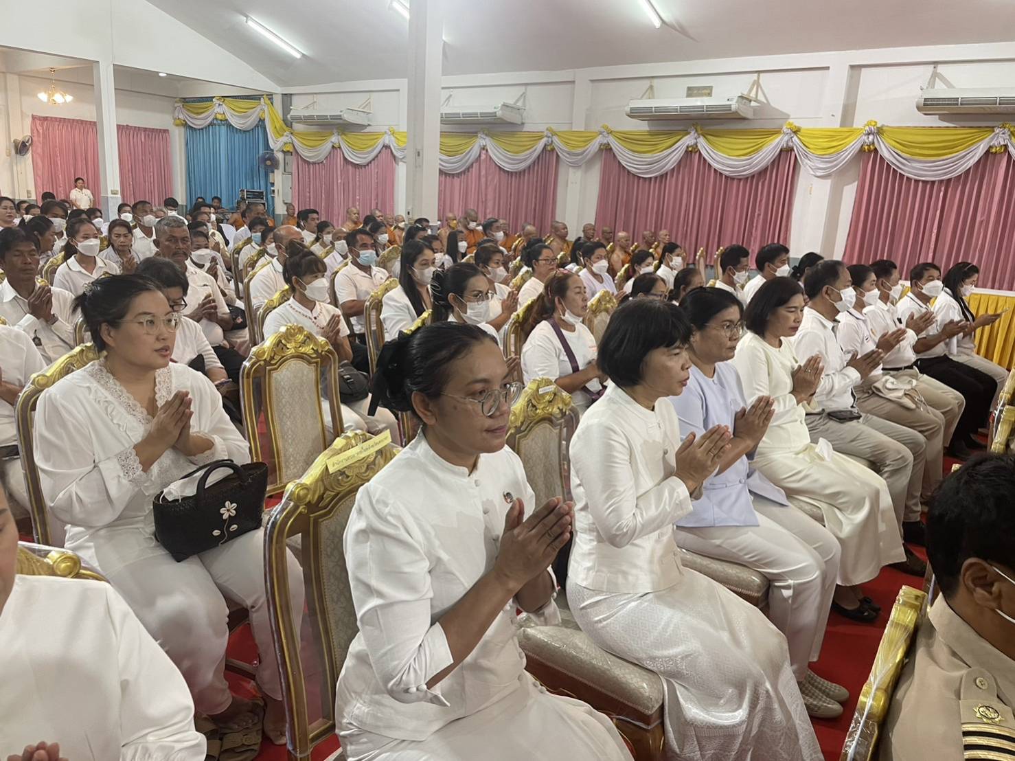 …พช.นครนายก ร่วมพิธีเจริญพระพุทธมนต์เจริญจิตตภาวนาพระพรชัยมงคลแด่พระบาทสมเด็จพระปรเมนทรรามาธิบดีศรีสินทรมหาวชิราลงกรณ พระวชิรเกล้าเจ้าอยู่หัว สมเด็จพระนางเจ้าสิริกิติ์ พระบรมราชินีนาถ พระบรมราชชนนีพันปีหลวง สมเด็จพระนางเจ้าสุทิดา พัชรสุธาพิมลลักษณ พระบรมราชินี และสมเด็จพระเจ้าลูกเธอ เจ้าฟ้าพัชรกิติยาภา นเรนทิราเทพยวดี กรมหลวงราชสาริณีสิริพัชร มหาวัชรราชธิดา