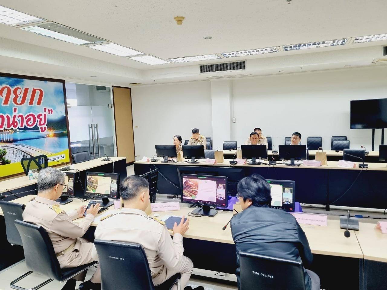 …พช.นครนายก ร่วมรับฟังการนำเสนอ “การออกแบบพื้นที่โครงการพัฒนาแหล่งน้ำ (แก้มลิง) แบบอารยเกษตรตามแนวพระราชดำริ”