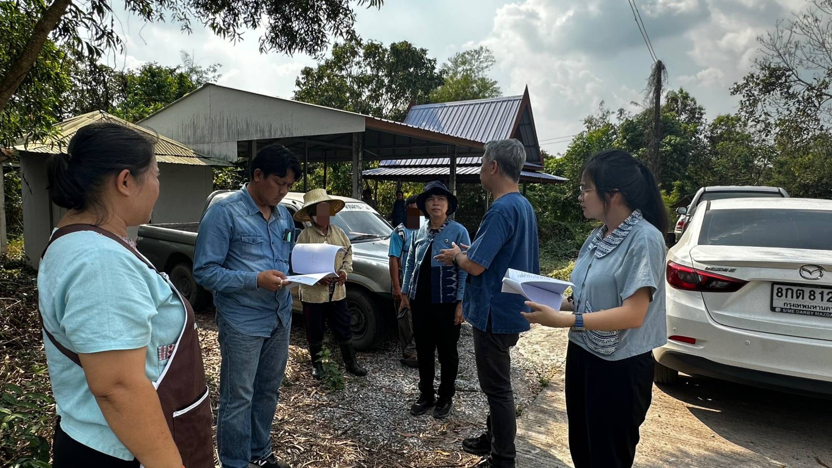 …พช.นครนายก ลงพื้นที่เตรียมความพร้อมครัวเรือนเป้าหมายที่สมัครเข้าร่วมโครงการ บ้านห่วงใยจากใจ GLO