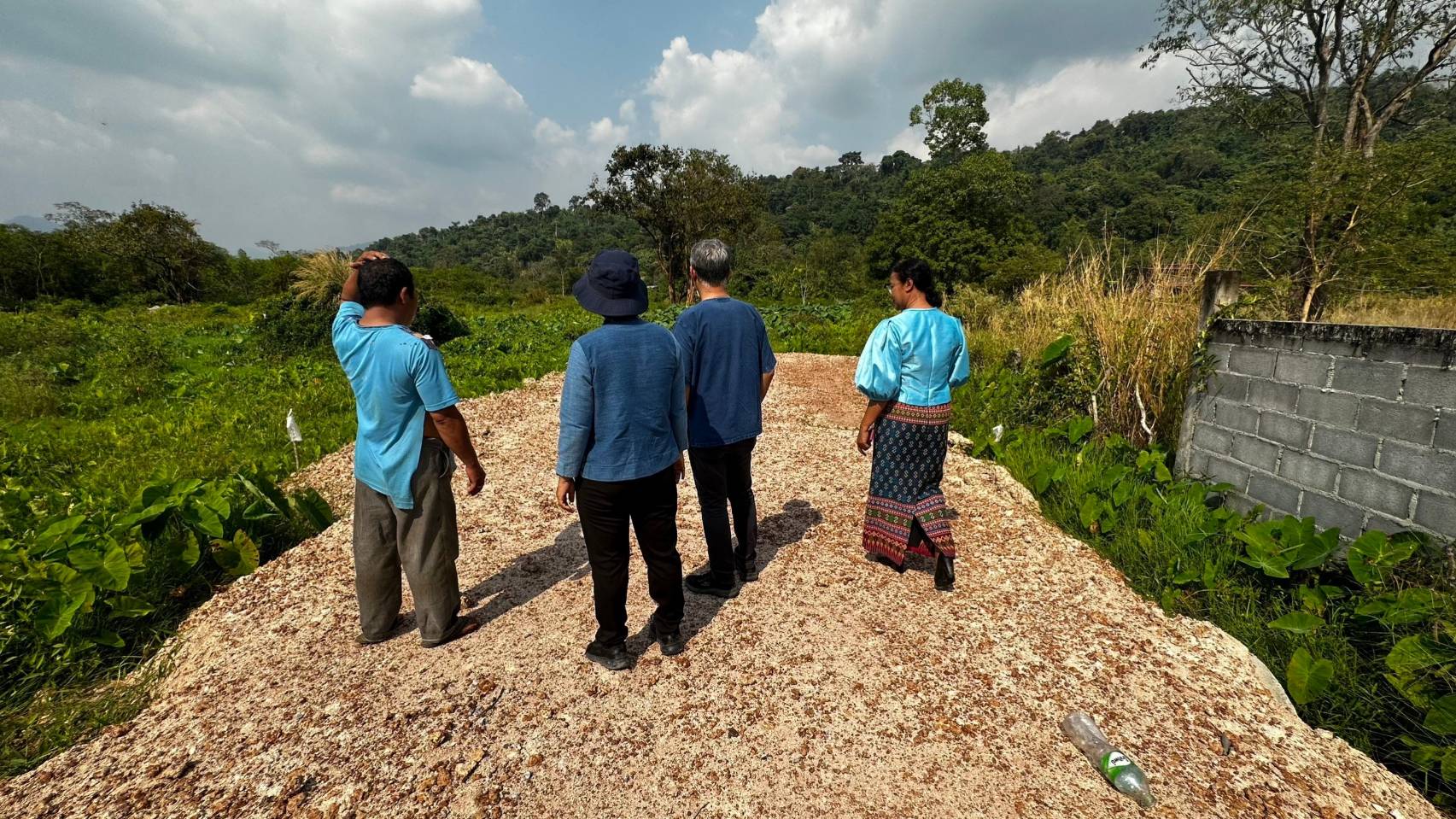 …พช.นครนายก ลงพื้นที่เตรียมความพร้อมครัวเรือนเป้าหมายที่สมัครเข้าร่วมโครงการ บ้านห่วงใยจากใจ GLO