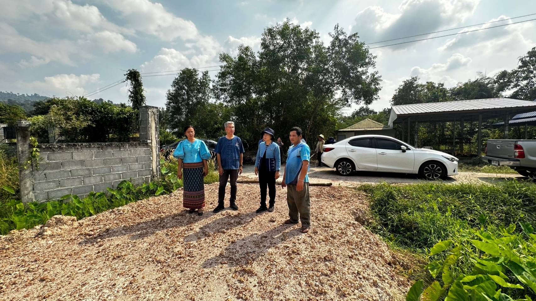 …พช.นครนายก ลงพื้นที่เตรียมความพร้อมครัวเรือนเป้าหมายที่สมัครเข้าร่วมโครงการ บ้านห่วงใยจากใจ GLO