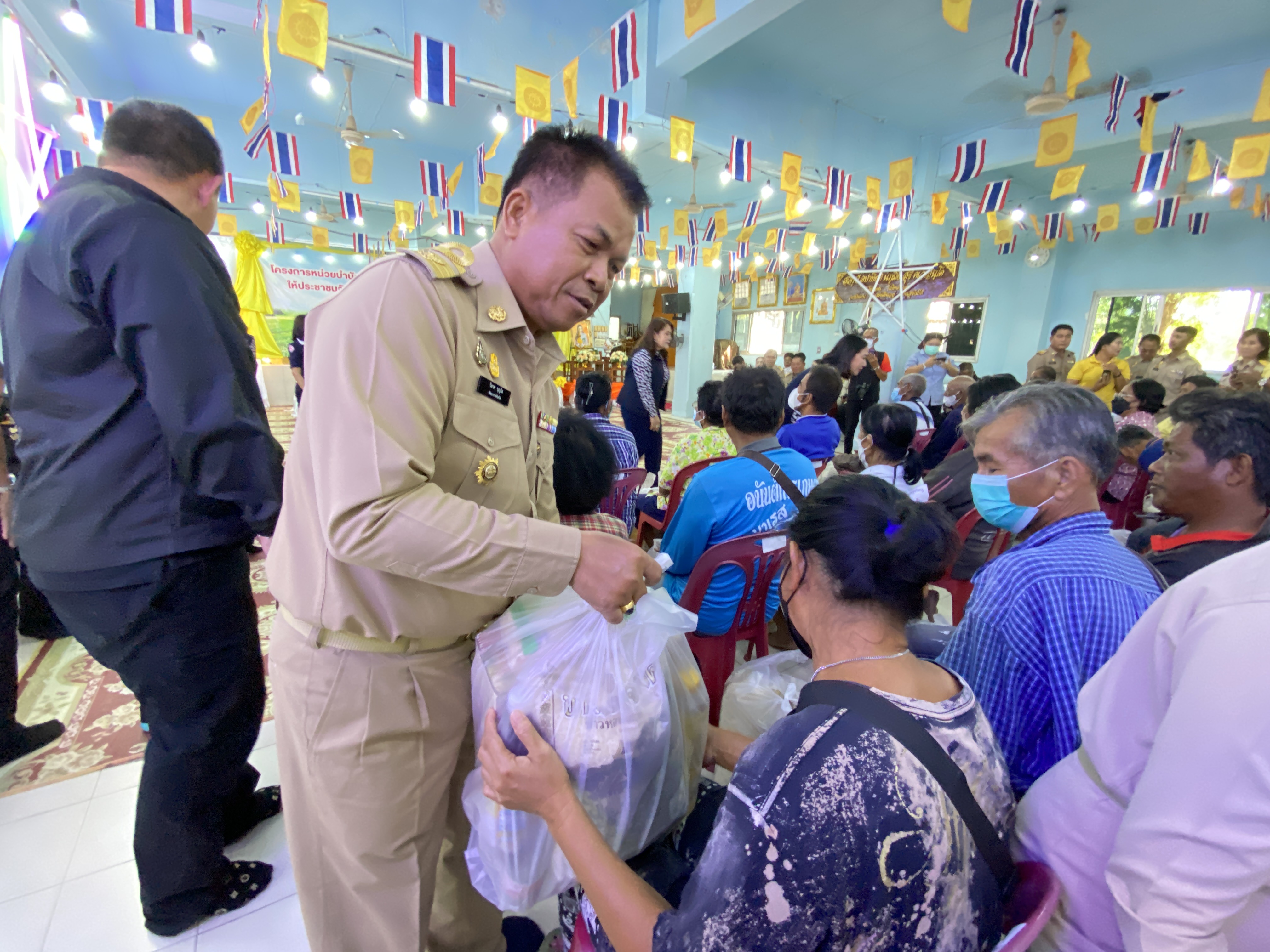 …พช.นครนายกร่วมโครงการ “หน่วยบำบัดทุกข์ บำรุงสุข สร้างรอยยิ้มและความปรองดองสมานฉันท์ให้ประชาชน จังหวัดนครนายก”