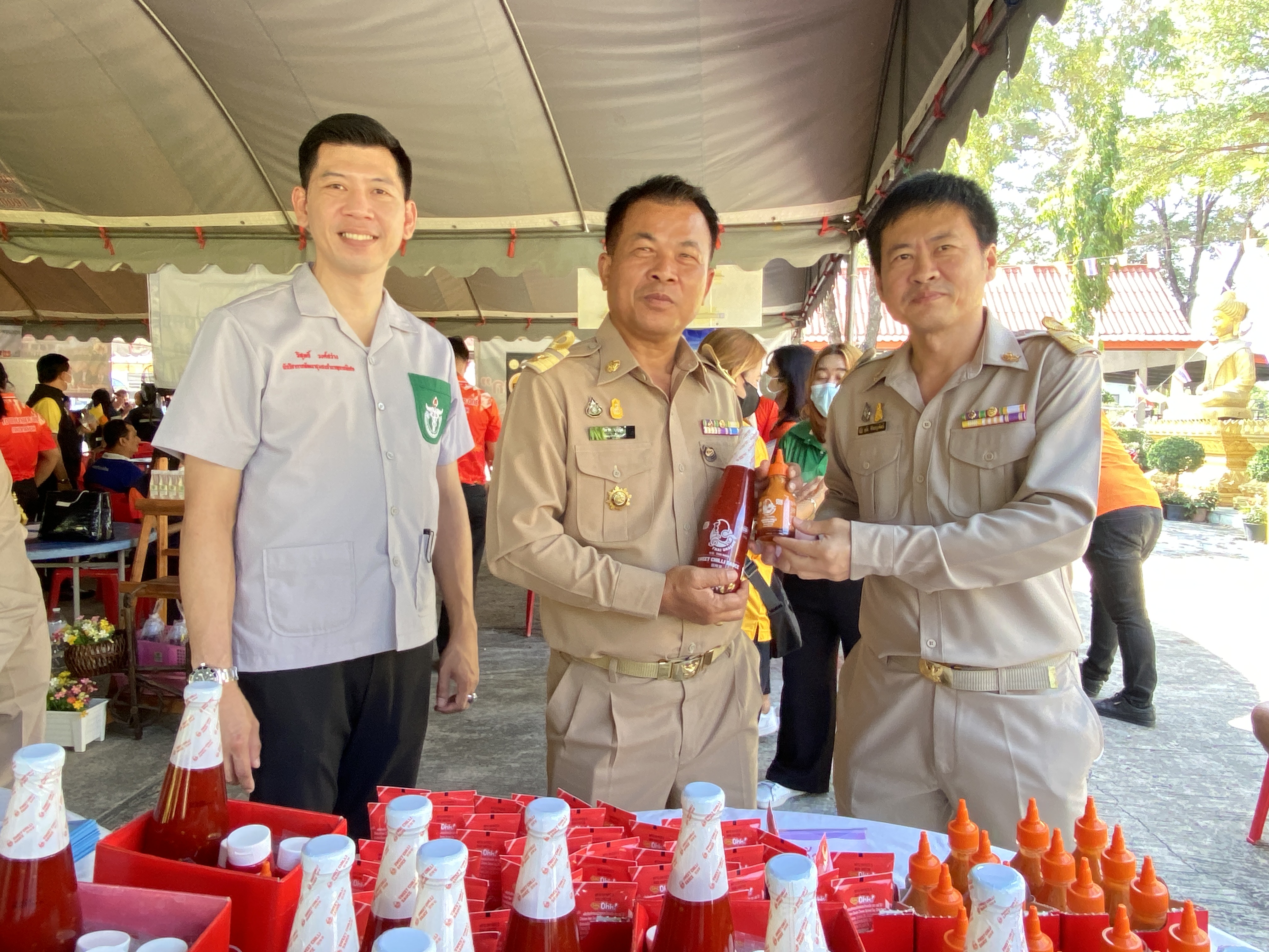 …พช.นครนายกร่วมโครงการ “หน่วยบำบัดทุกข์ บำรุงสุข สร้างรอยยิ้มและความปรองดองสมานฉันท์ให้ประชาชน จังหวัดนครนายก”