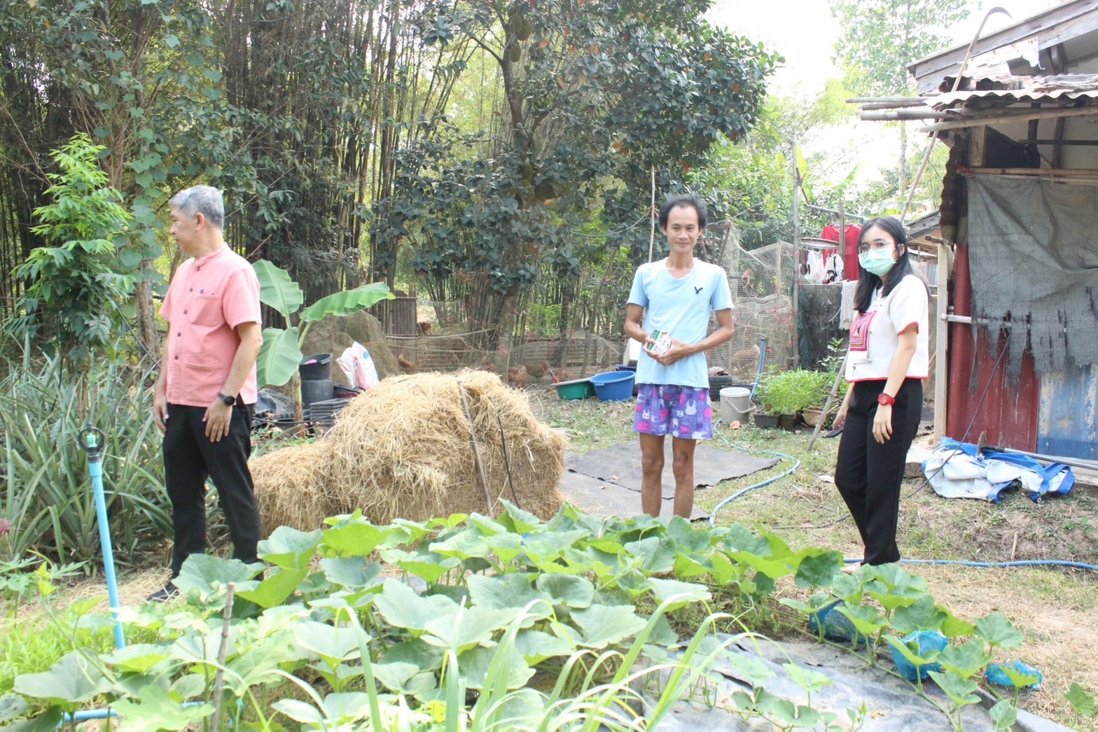 …พช.นครนายก ลงพื้นที่ติดตามครัวเรือนเป้าหมายโครงการพัฒนาคุณภาพด้านการศึกษาและเพิ่มทักษะการประกอบอาชีพ ประจำปี พ.ศ.2566 และโครงการพื้นที่ว่างสร้างอาหาร 30 ตารางวาโมเดล พื้นที่ตำบลโคกกรวด