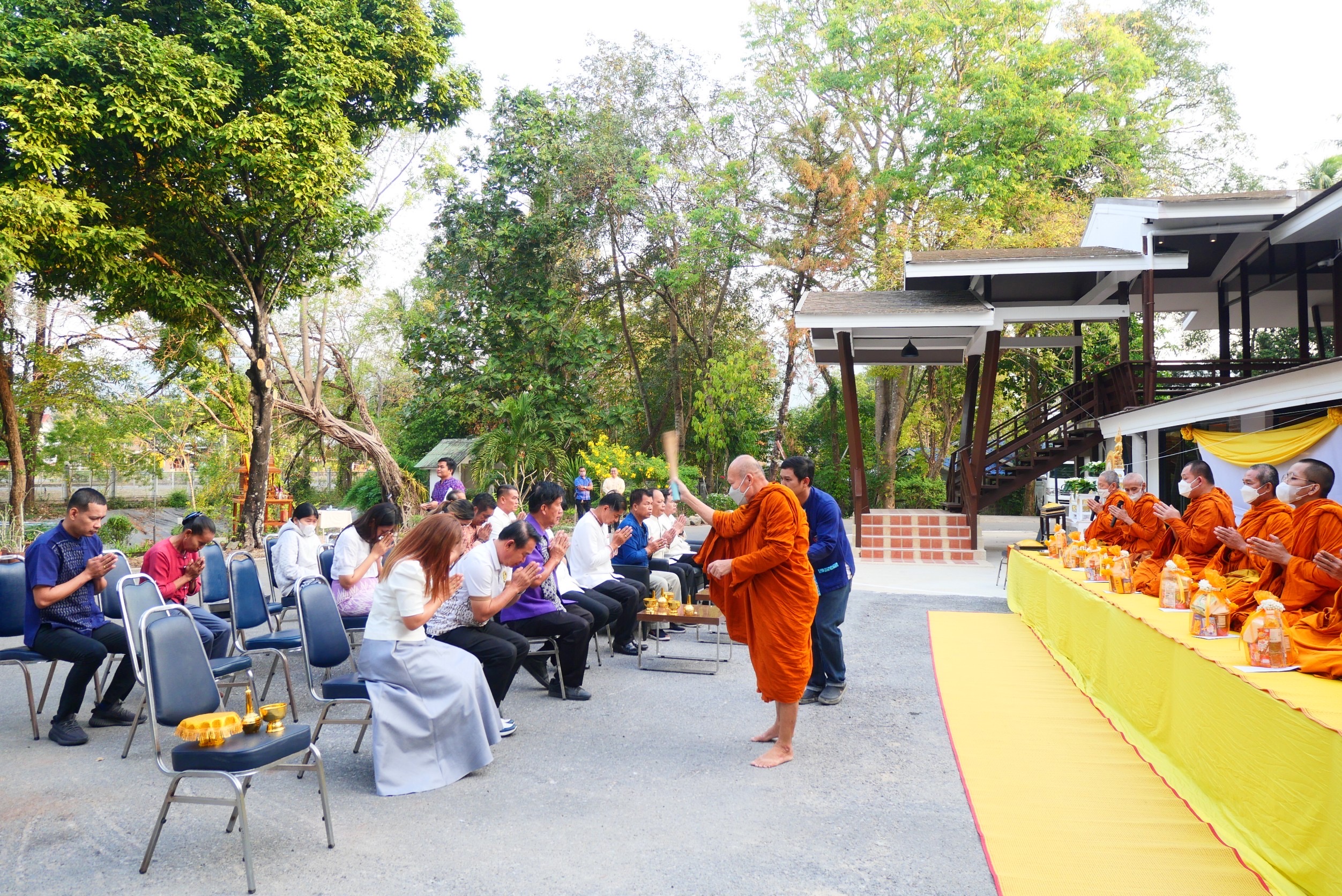 …พช.นครนายก ร่วมพิธีทำบุญอาคารอำนวยการ และหอศิลป์จังหวัดนครนายก ณ ศูนย์ศึกษาและพัฒนาชุมชนนครนายก