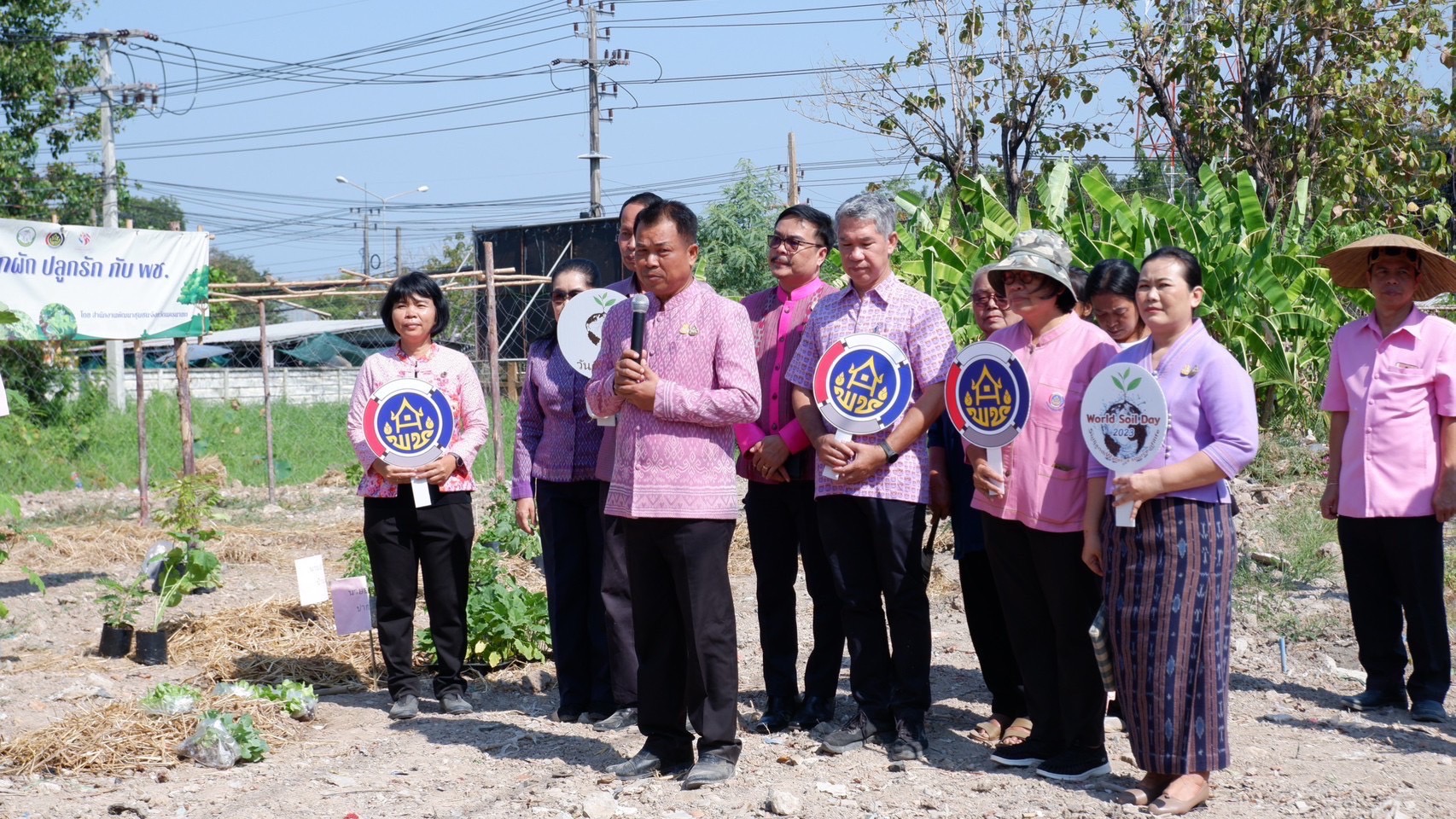 …พช.นครนายก จัดกิจกรรมโครงการ “สตรีแบ่งสรร ปันรัก ปลูกพืช ปลูกผัก ปลูกรัก กับ พช.”