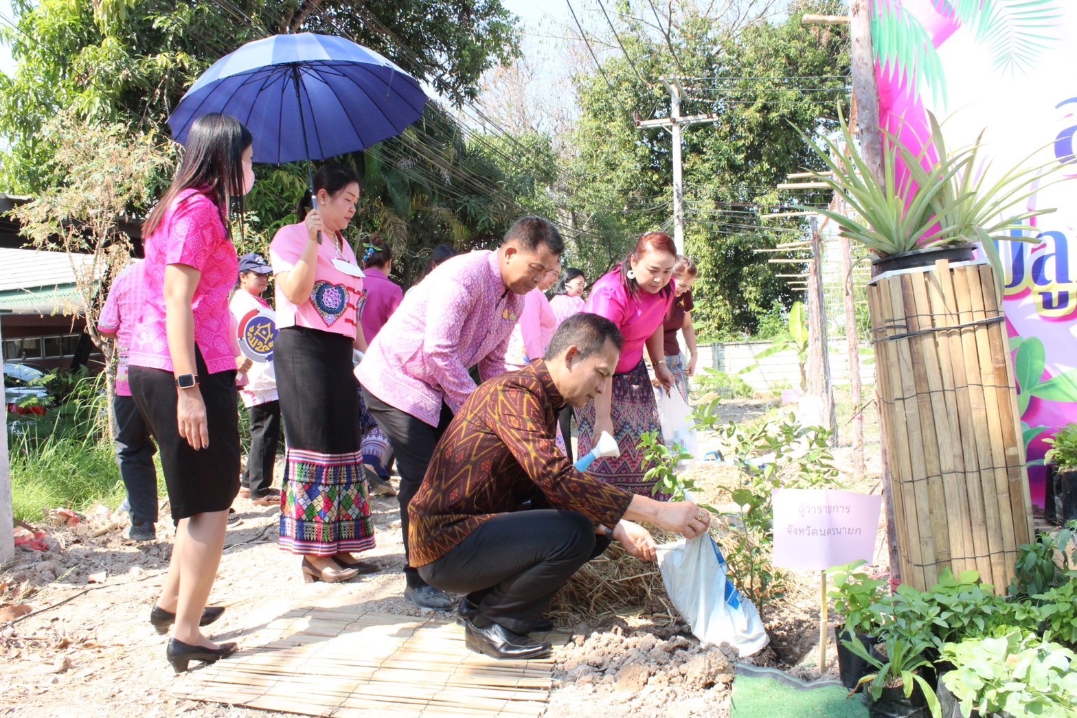 …พช.นครนายก จัดกิจกรรมโครงการ “สตรีแบ่งสรร ปันรัก ปลูกพืช ปลูกผัก ปลูกรัก กับ พช.”