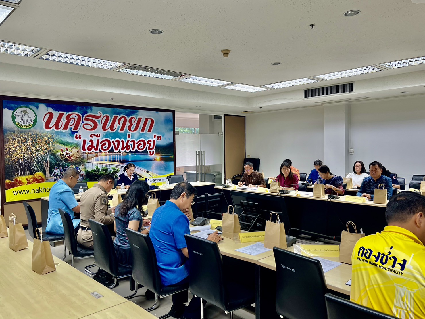 …พช.ร่วมประชุมเพื่อซักซ้อมการดำเนินการ “จัดงานวันรวมน้ำใจสู่กาชาดจังหวัดนครนายก” ประจำปี 2567